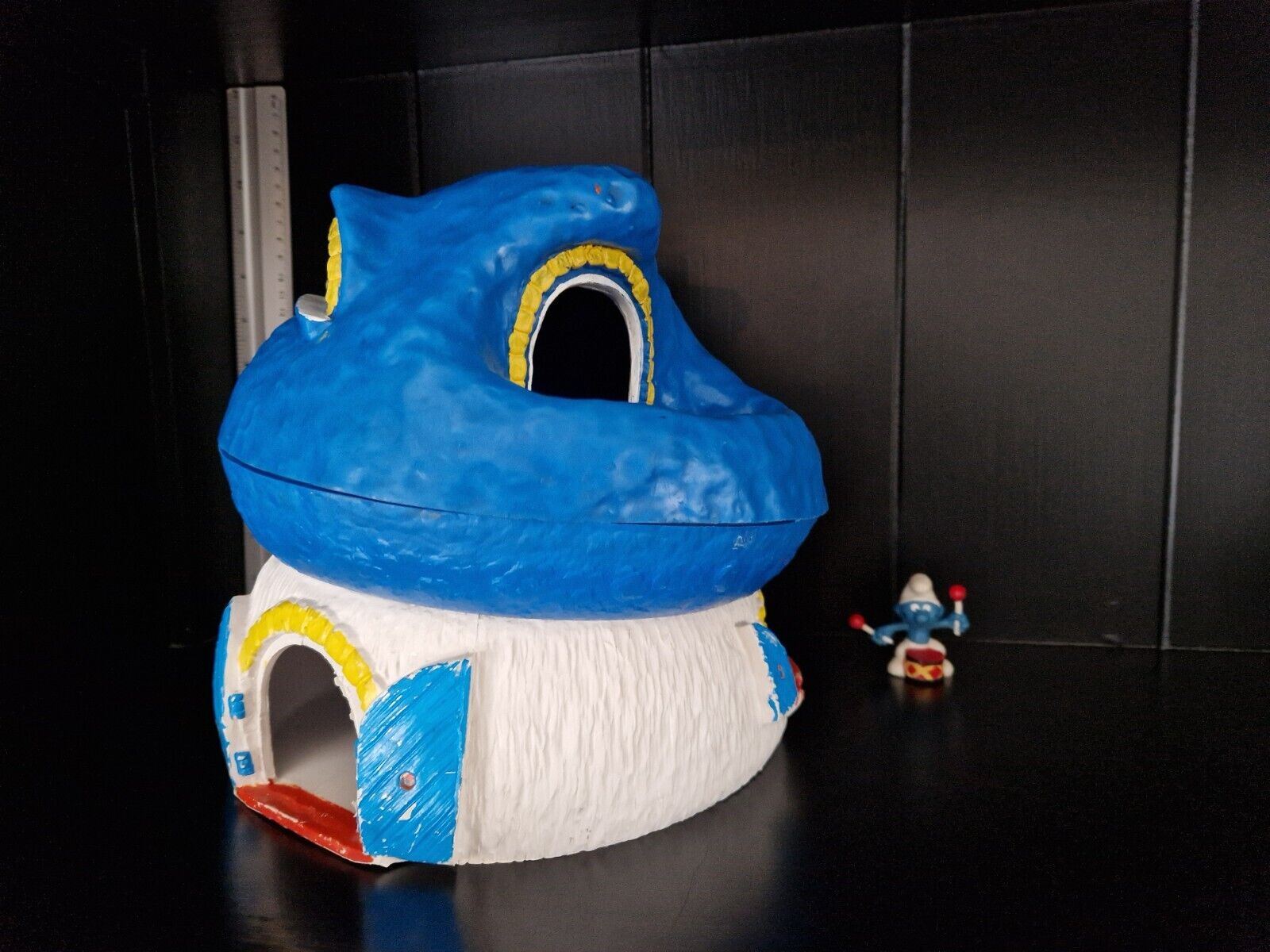 Large vtg Mushroom Smurf House  white /  blue roof in 2 parts 🍄  * Xtra Rare