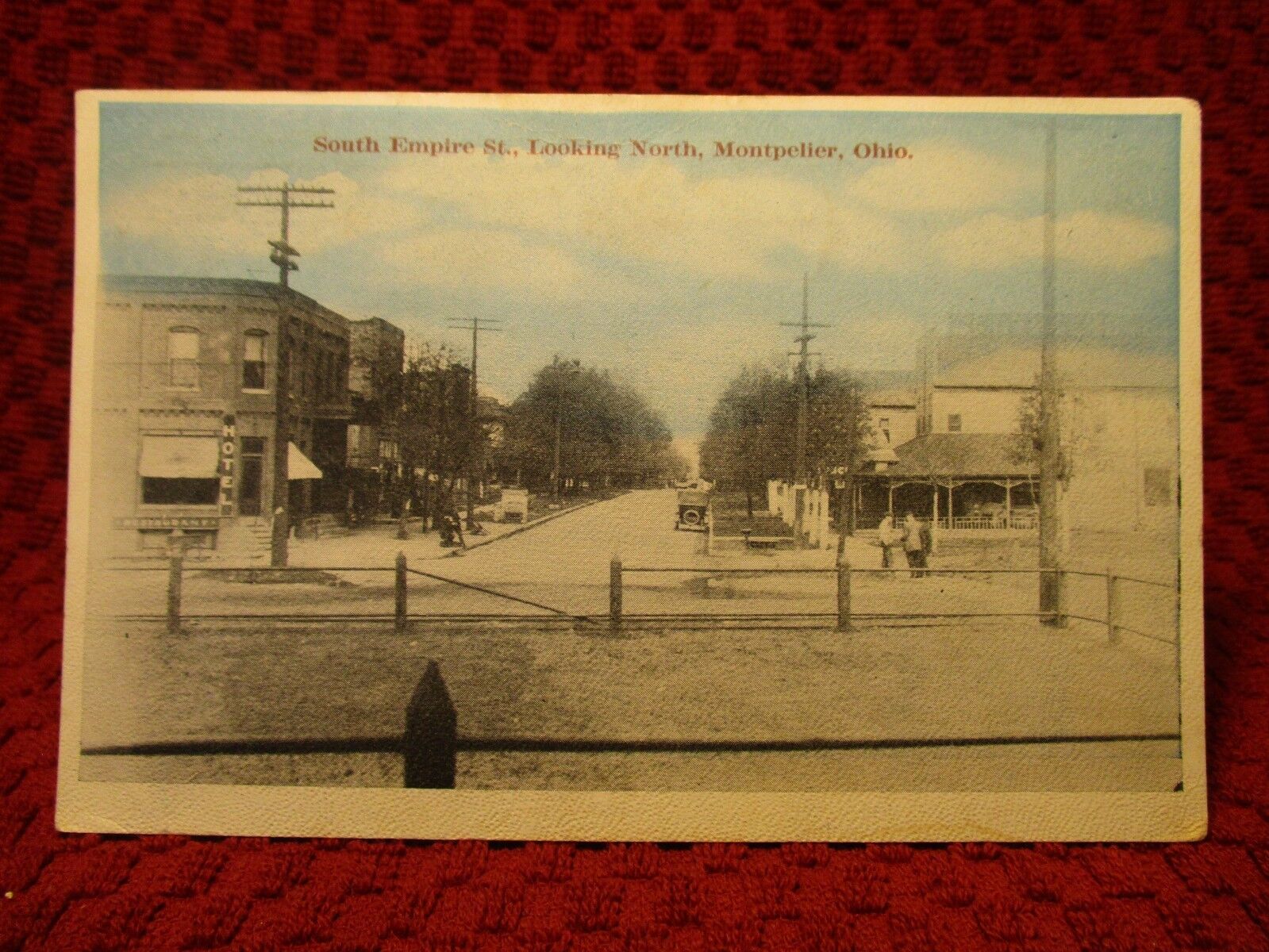 1918. SOUTH EMPIRE ST. LOOKING NORTH. MONTPELIER, OH POSTCARD J2