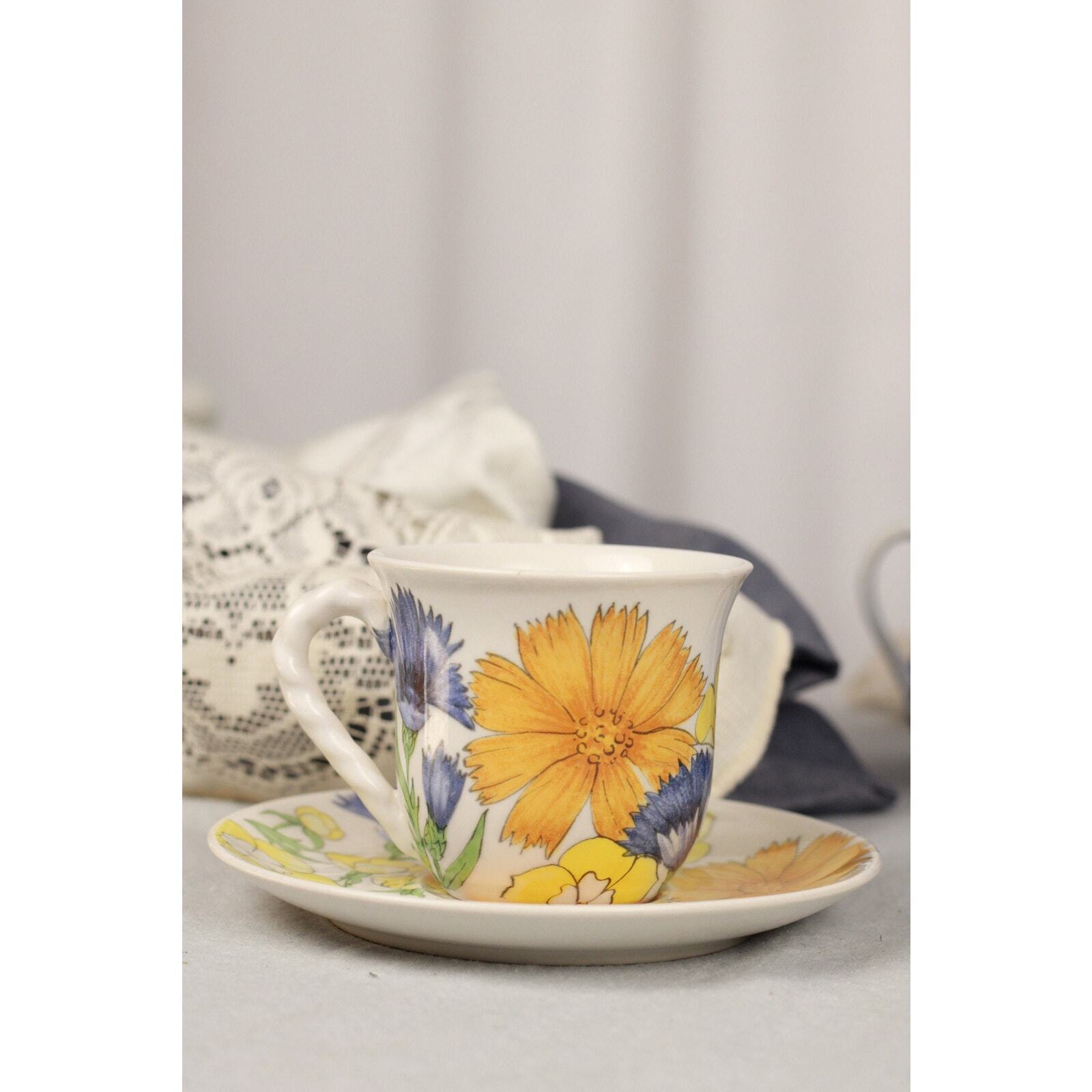 Ernistene Salerno Hand painted Italian Coffe Cup Cup and Saucer