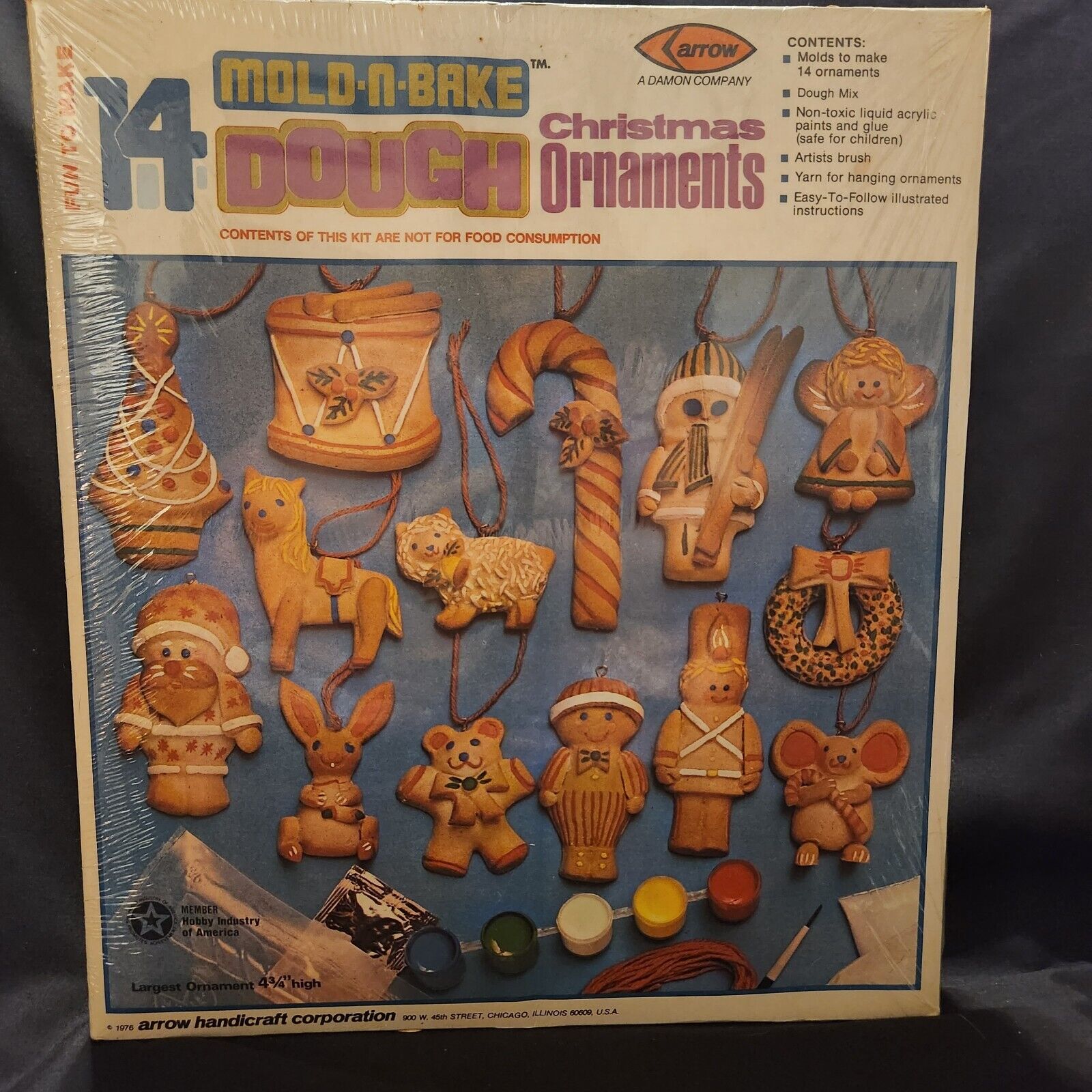 VTG Mold-n-Bake Dough Christmas Ornaments Kit 1976