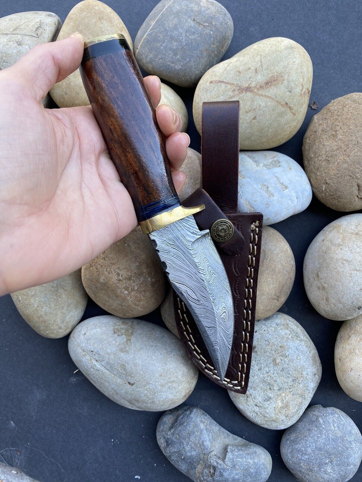 8”Custom made Handmade Damascus Steel W/ Leather sheath ZH 31/hunting Knife