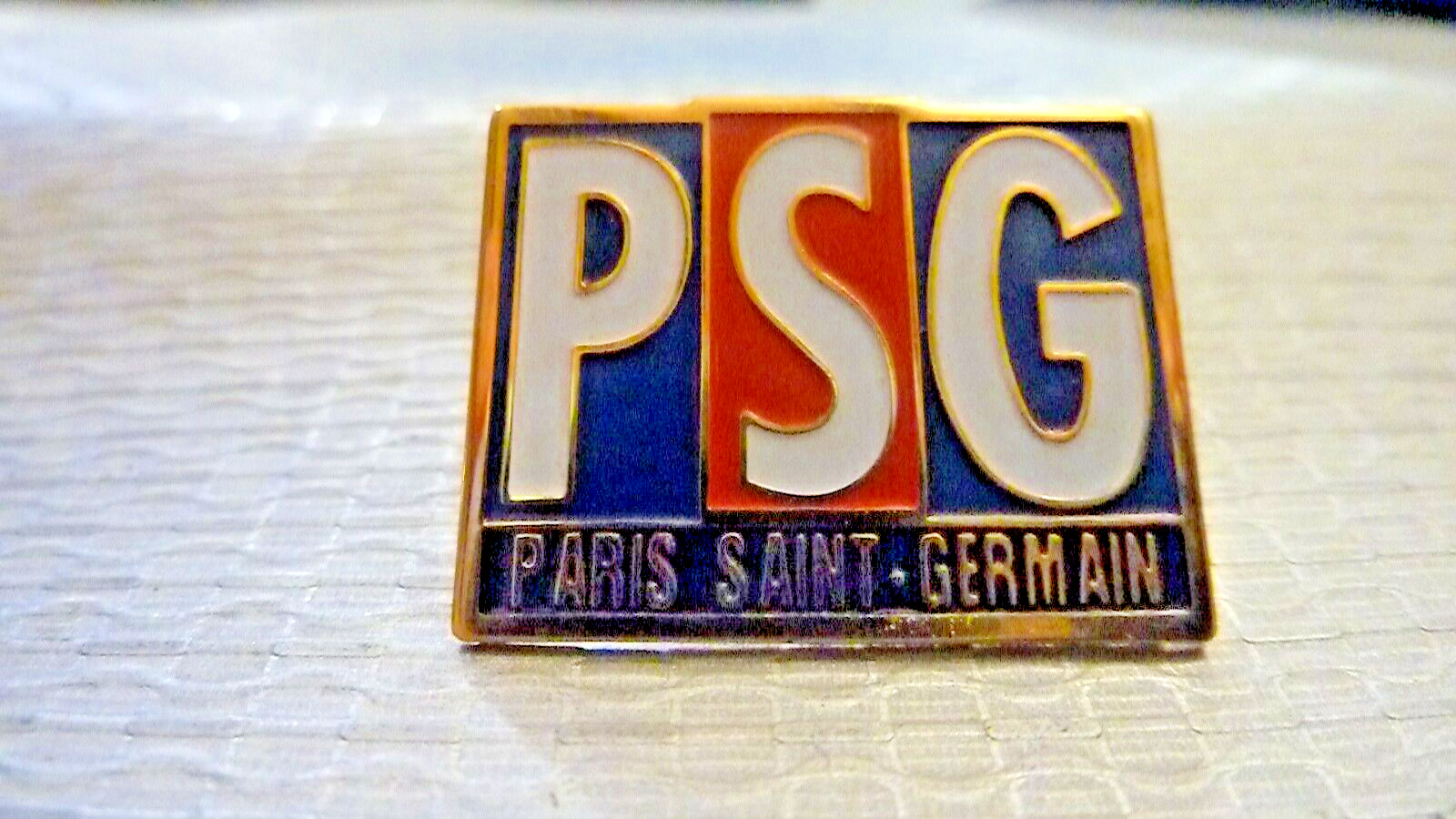  PIN\'S FOOTBALL / PARIS SAINT GERMAIN / PSG
