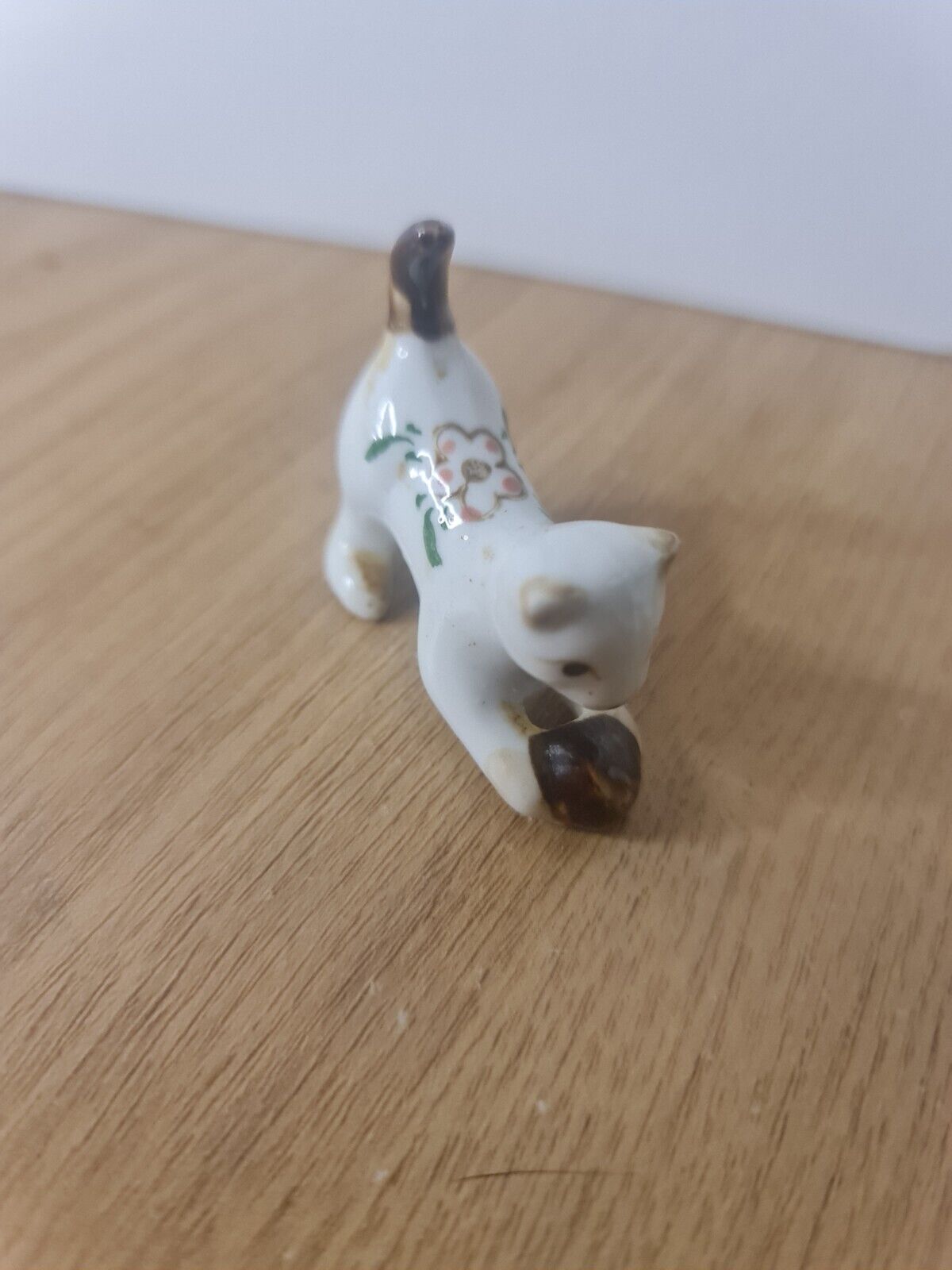 Klima Miniature Porcelain Animal Cat with Ball Crouching E102 Retired