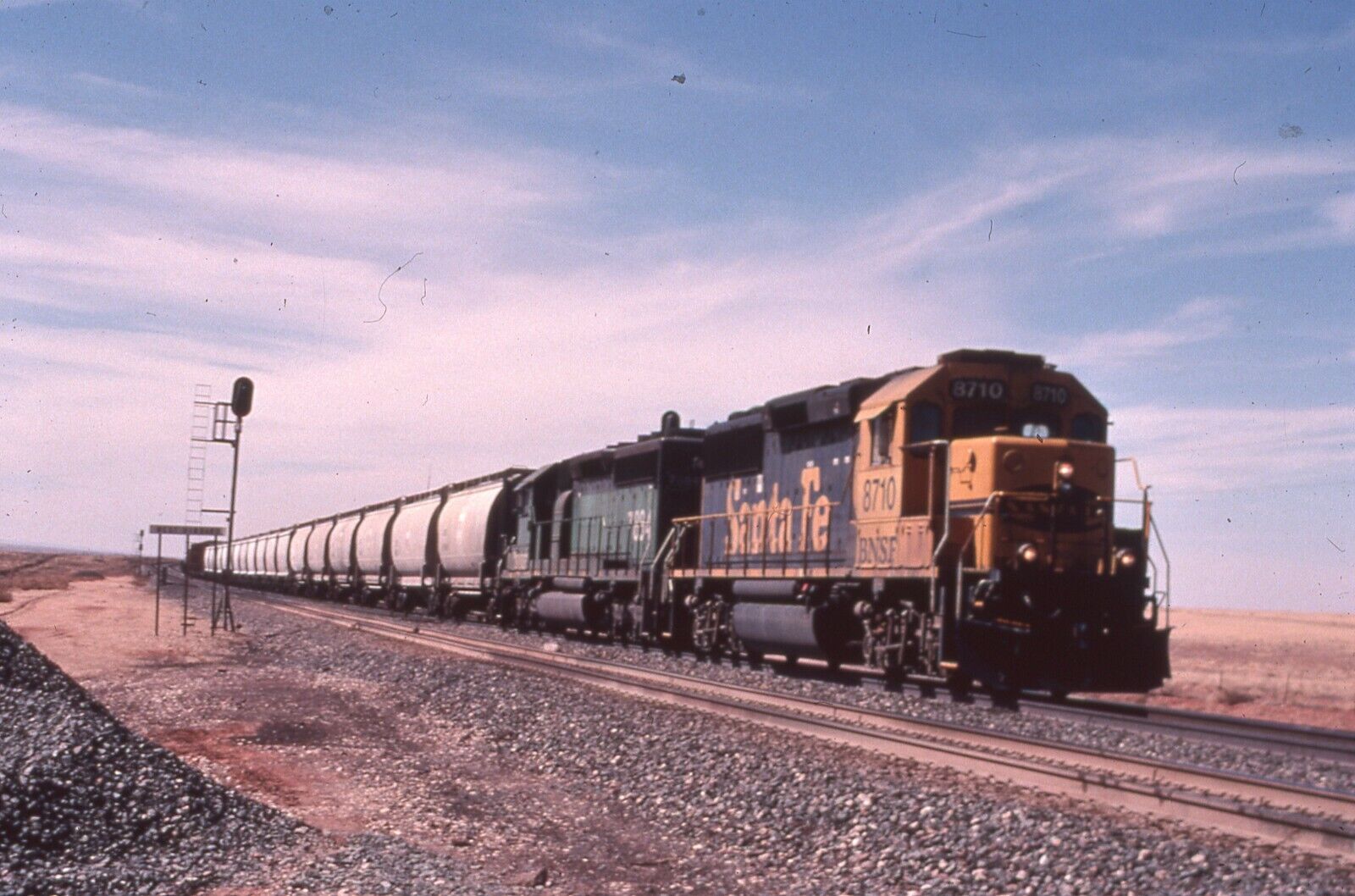 Duplicate Railroad Train Slide BNSF GP-60 #8710 03/2003 Arizona 