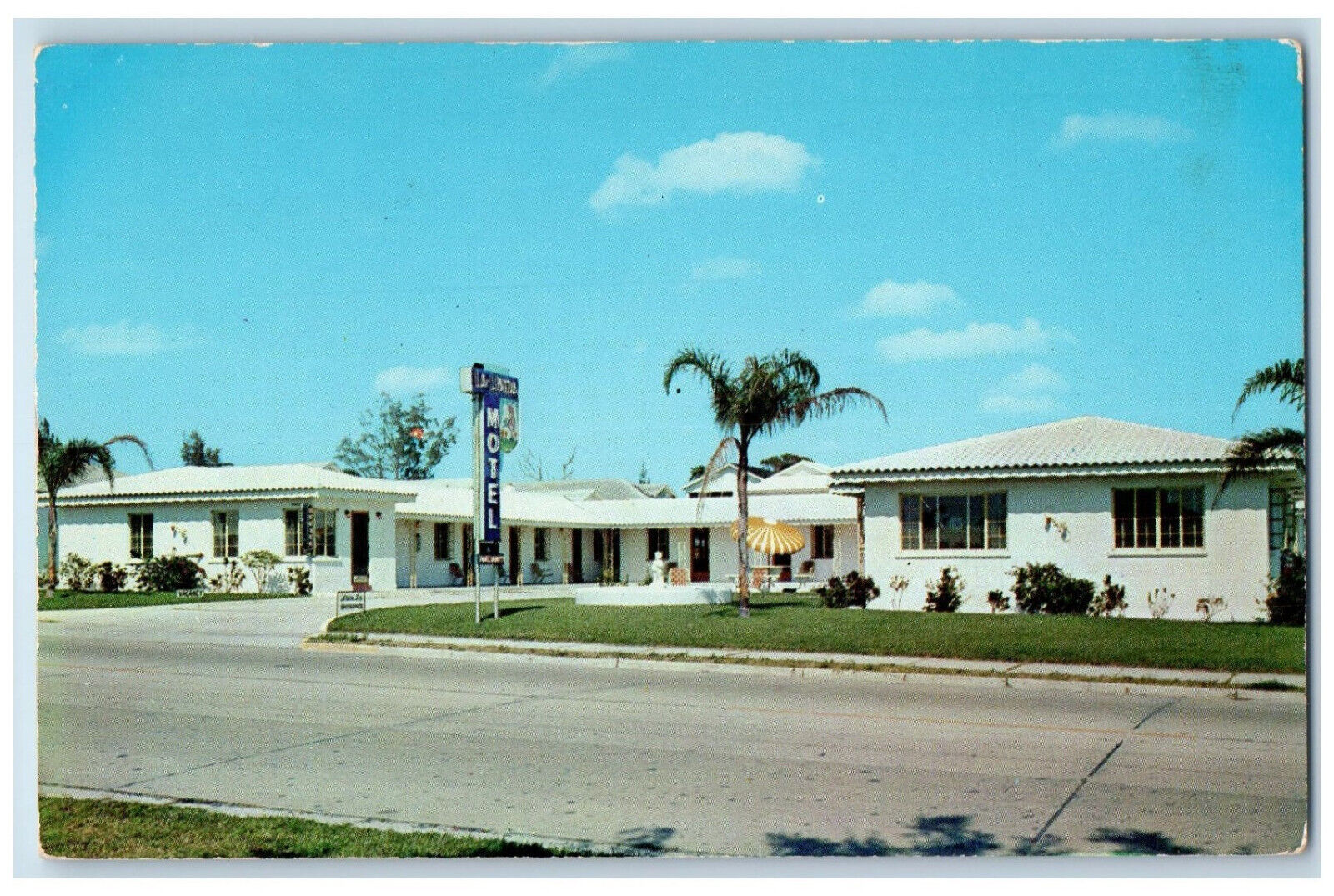 c1950\'s La Linda Ranch Style Motel Sarasota Florida FL Vintage Postcard