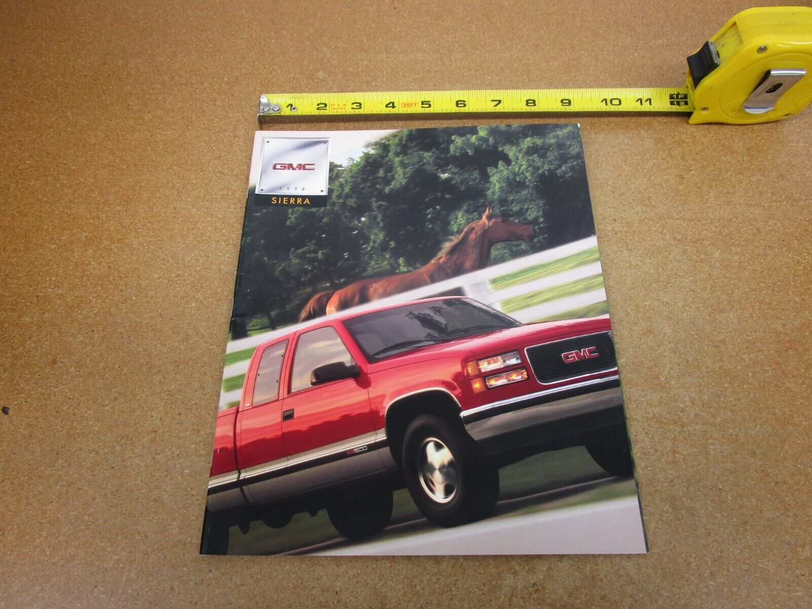 1998 GMC Sierra pickup truck 1500 2500 3500 sales brochure 34 pg ORIGINAL
