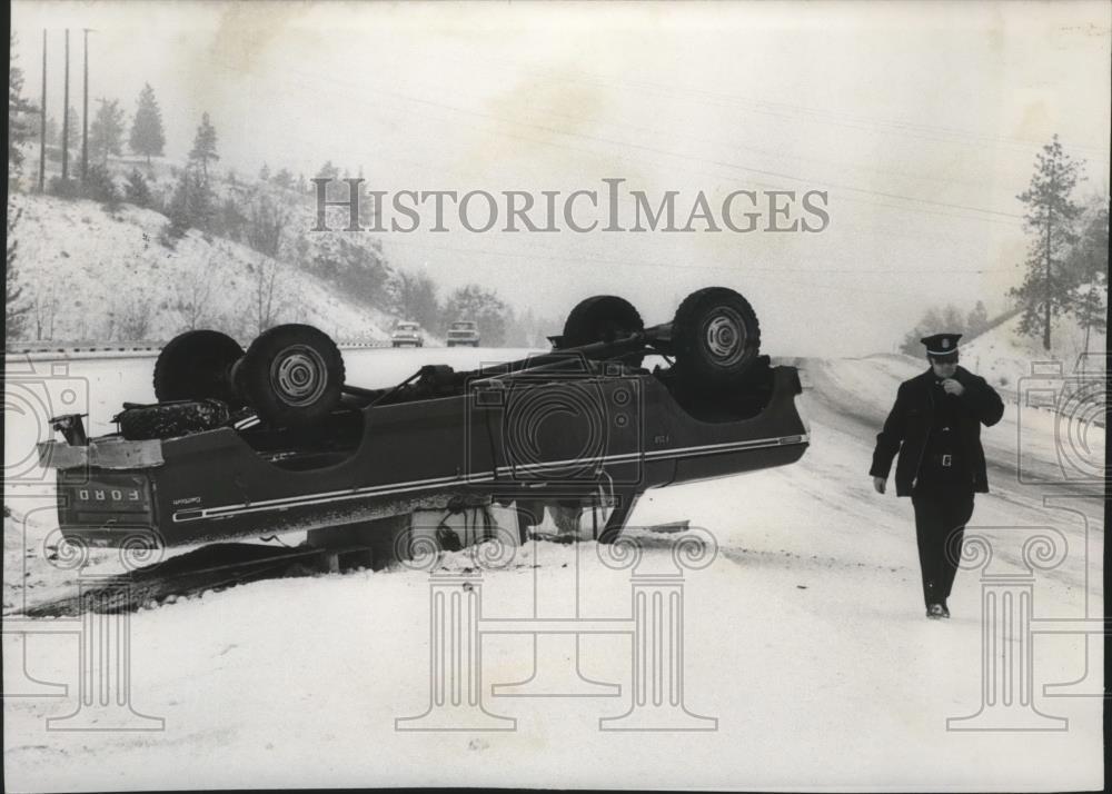 1964 Press Photo Margaret Channell Escaped Pickup Truck Accident - spa28055