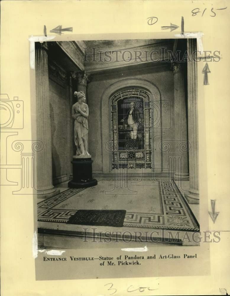 1934 Press Photo Statue of Pandora at Pickwick Club vestibule entrance.