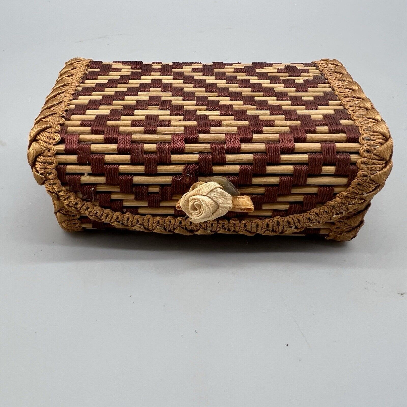 Vtg Hand Woven Small Basket Attached Lid Raffia Brown Tan Trinket Holder