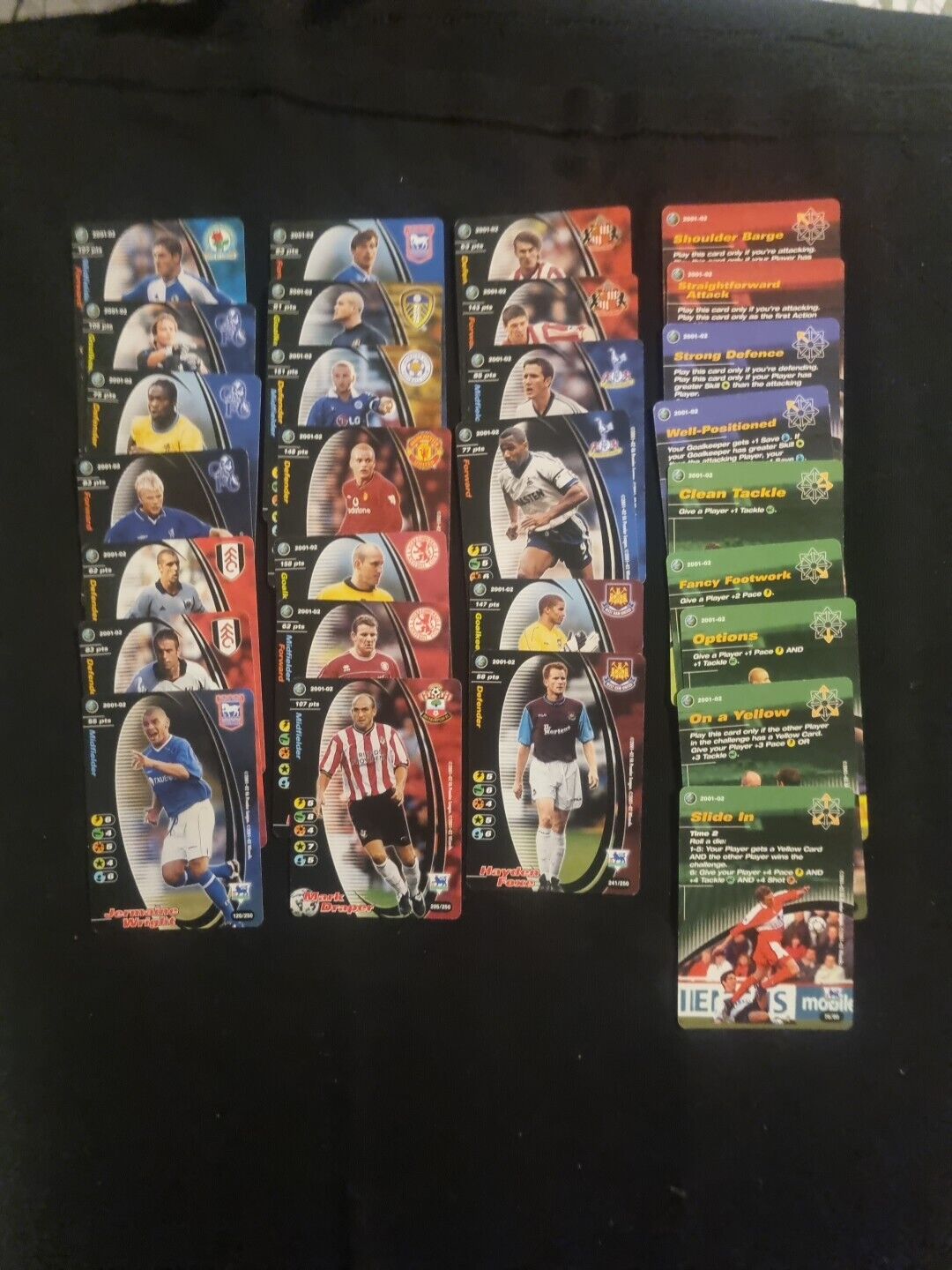LOT OF 29 WIZARDS OF THE COAST PREMIERE LEAGUE 2001/2002 CARDS WITHOUT DOUBLES