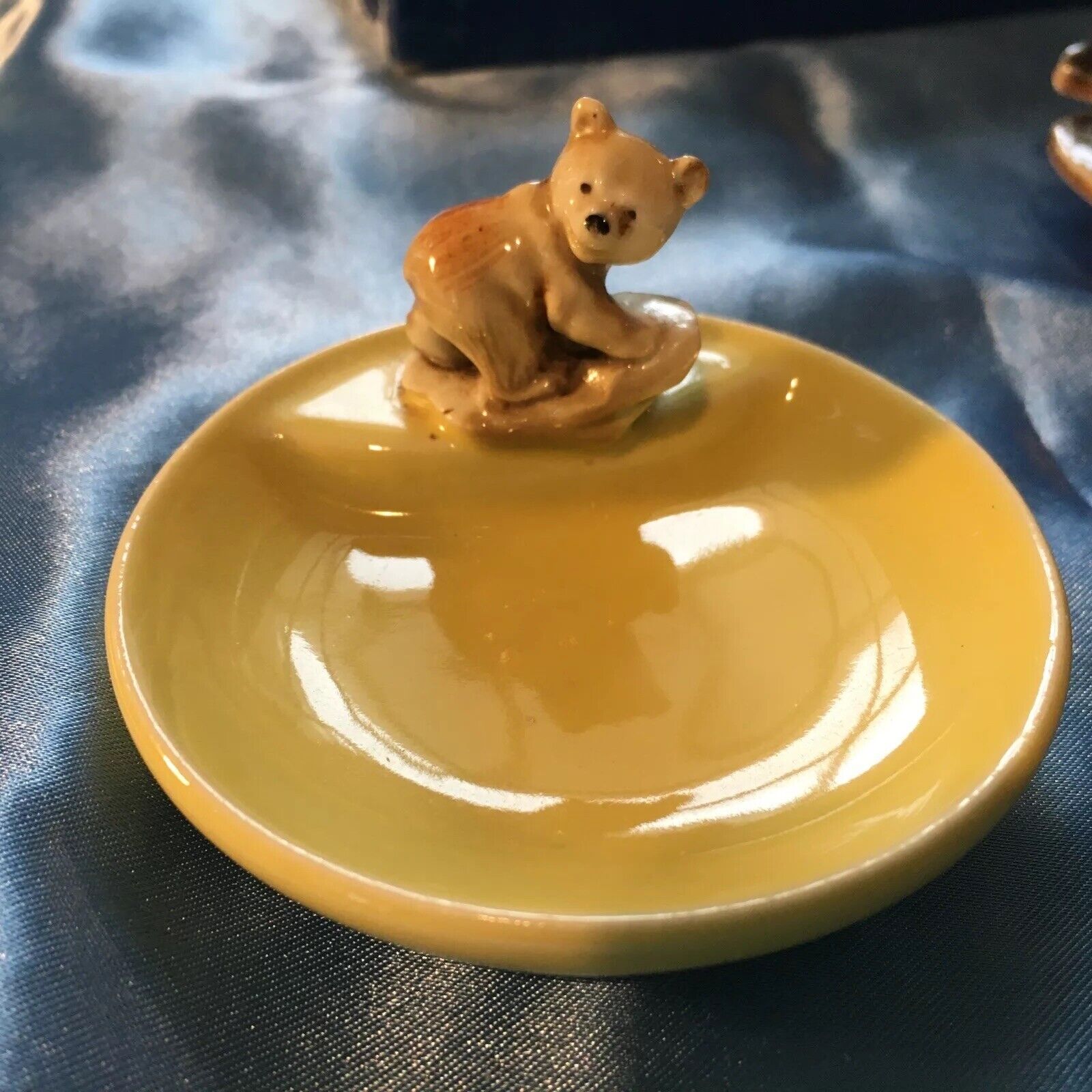 WADE CERAMICS - Bear Trinket Tray / Dish, 3\