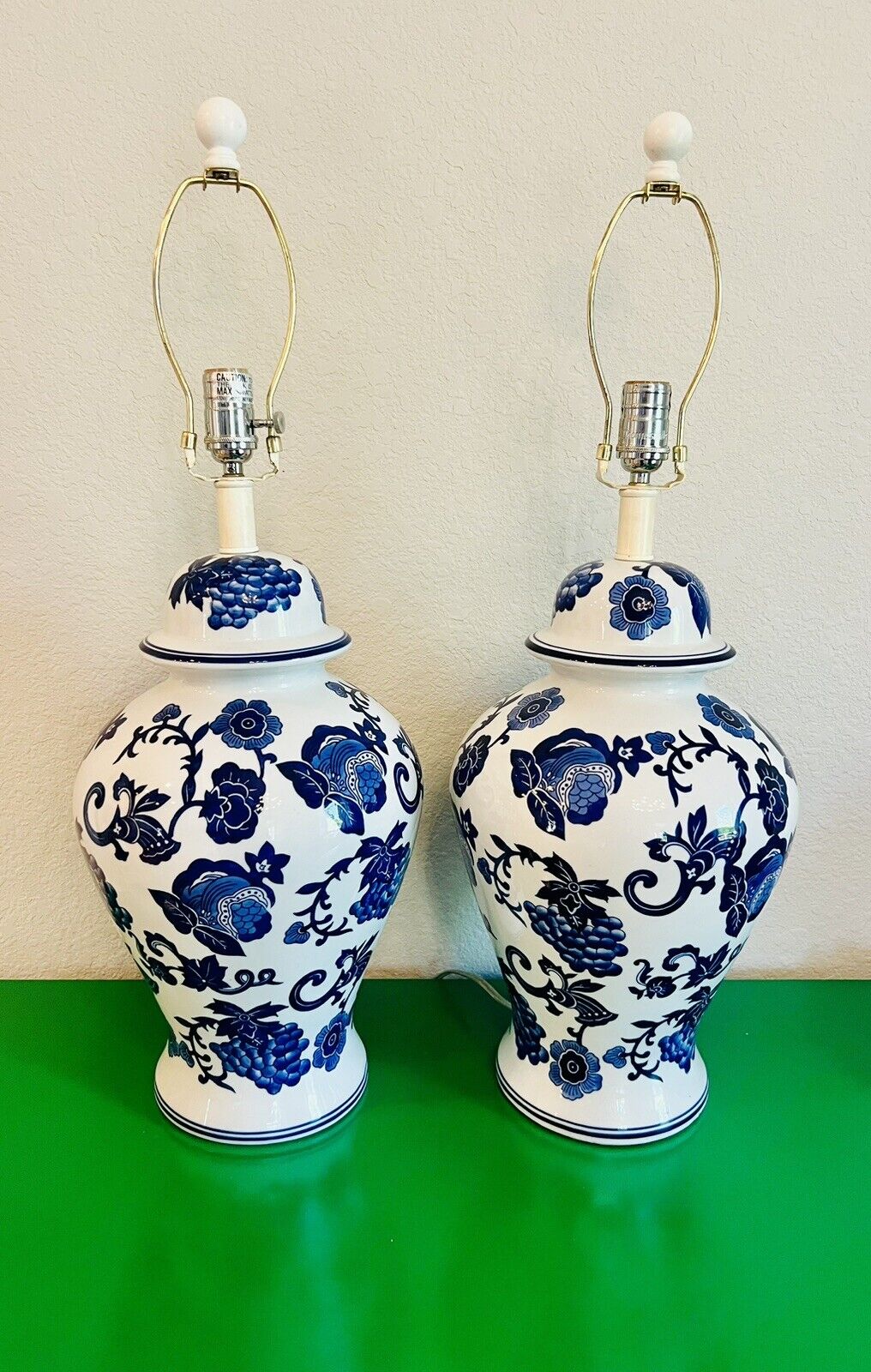 Vintage Pair Of Thomasville Temple Jar Lamps, Chinoiserie, Blue & White. Huge