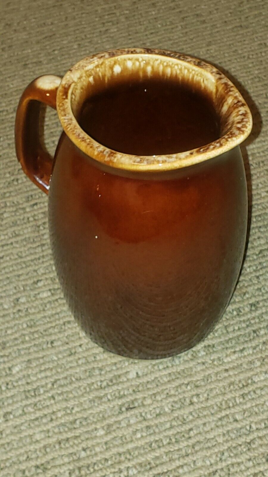 Vintage Hull Pottery Brown Drip 6¾\