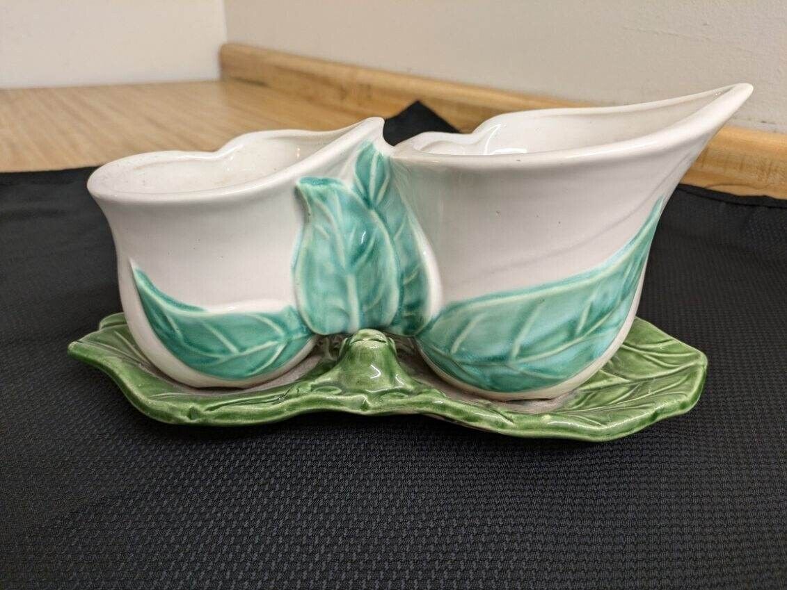 Vtg. Morton pottery double cache white lily frog planter.