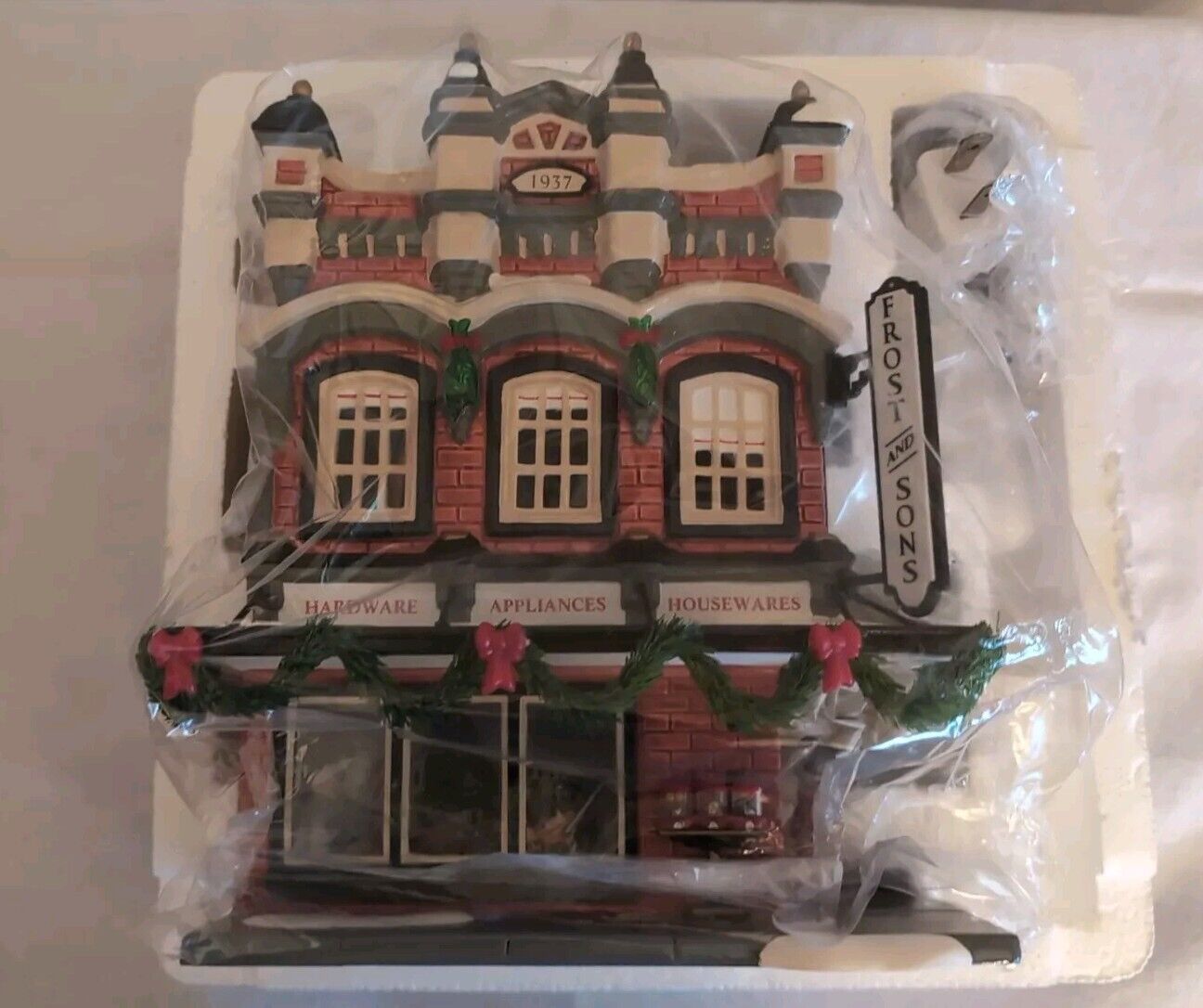 Department 56 Frost and Sons 5 & Dime Snow Village 55047 Retired - New In Box