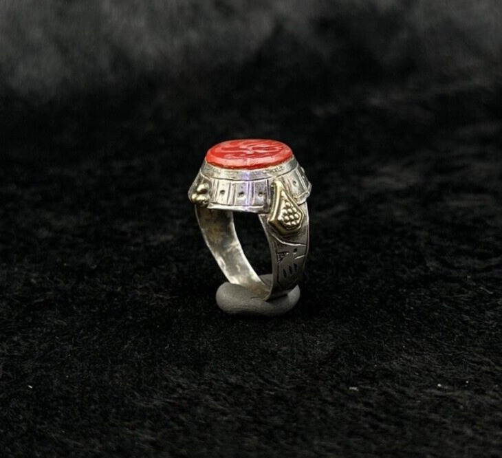 Antique Beautiful Solid Silver Unique Ring With Islamic Writing Carnelian Stone