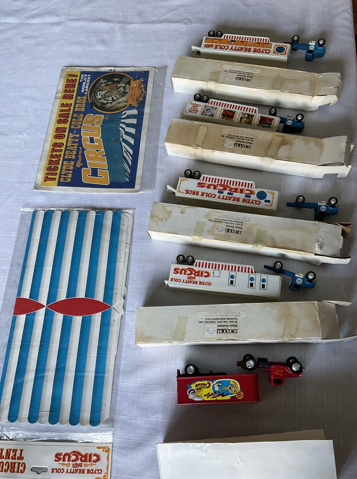 Vintage 1991 Clyde Beatty Cole Bros Circus Truck Set +3items