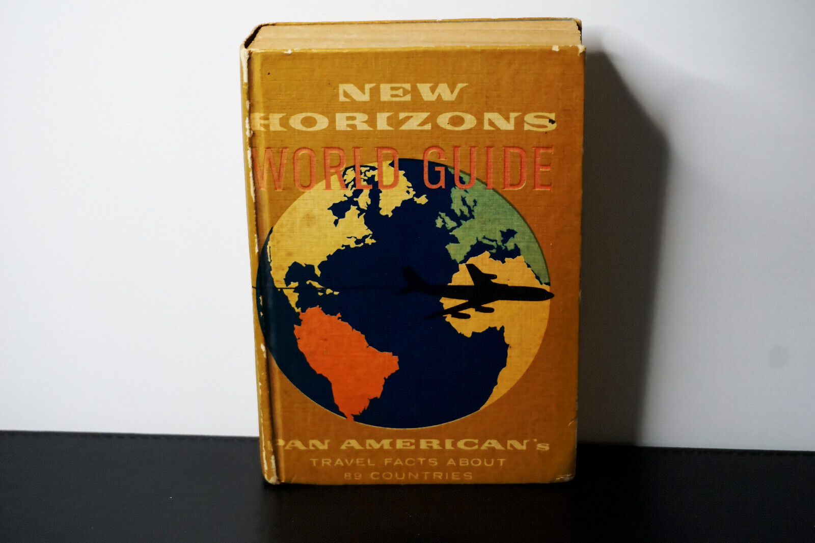 New Horizons World Guide 1959 Pan American\'s World Airlines Travel Facts -Gold