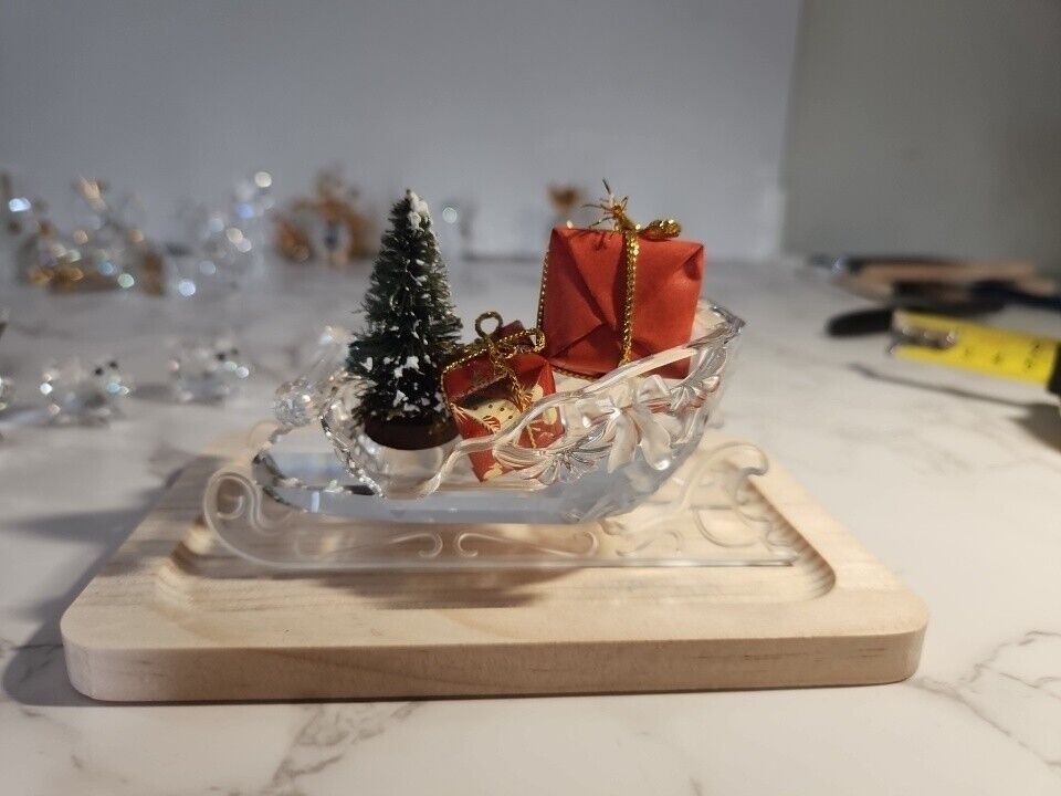 Swarovski Crystal Figurine Christmas Sleigh 7475000601 205165 W/Presents & Tree