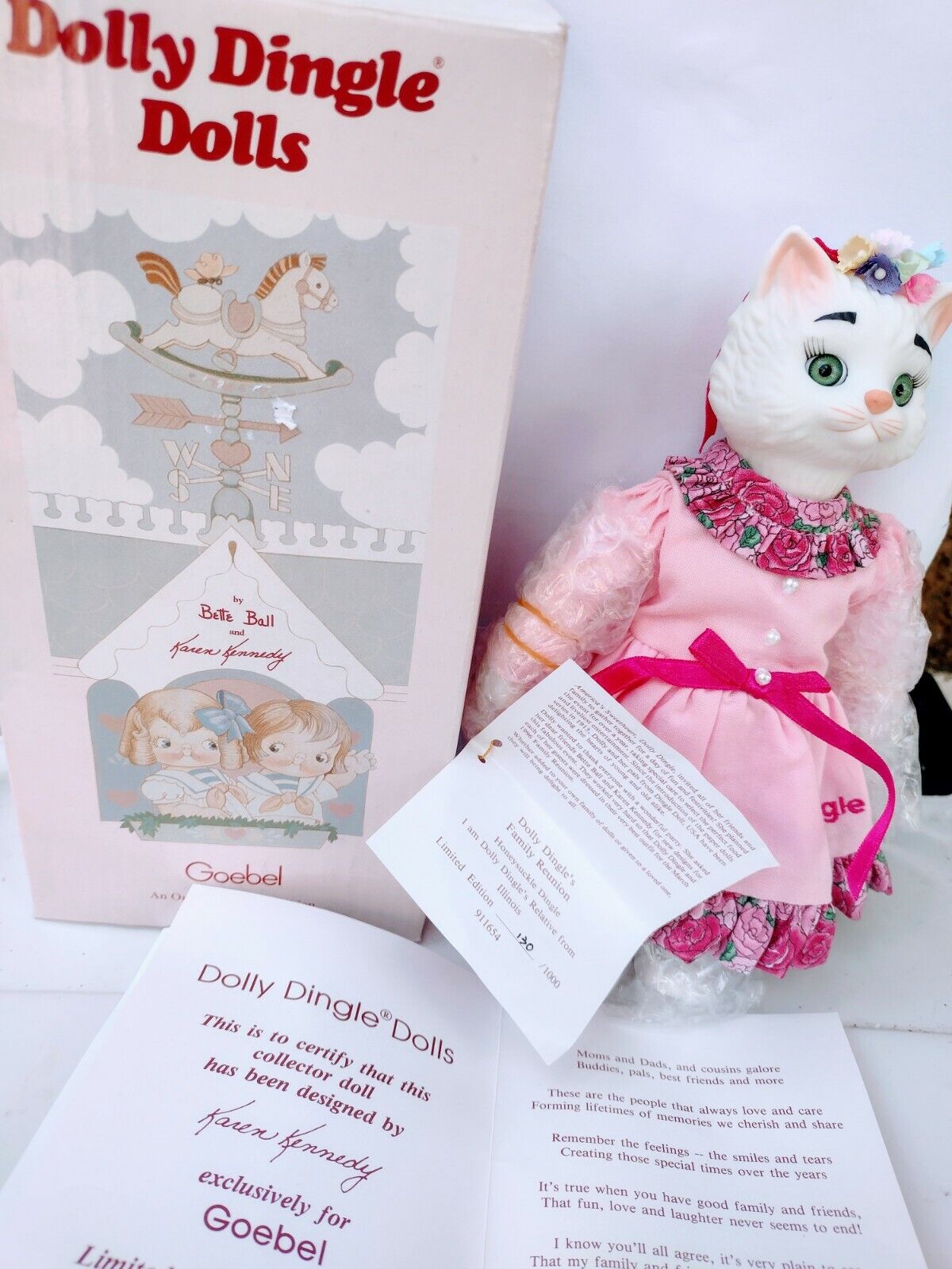 Honeysuckle Dolly Dingle Porcelain Cat Doll W/Stand Goebel In Box 8\