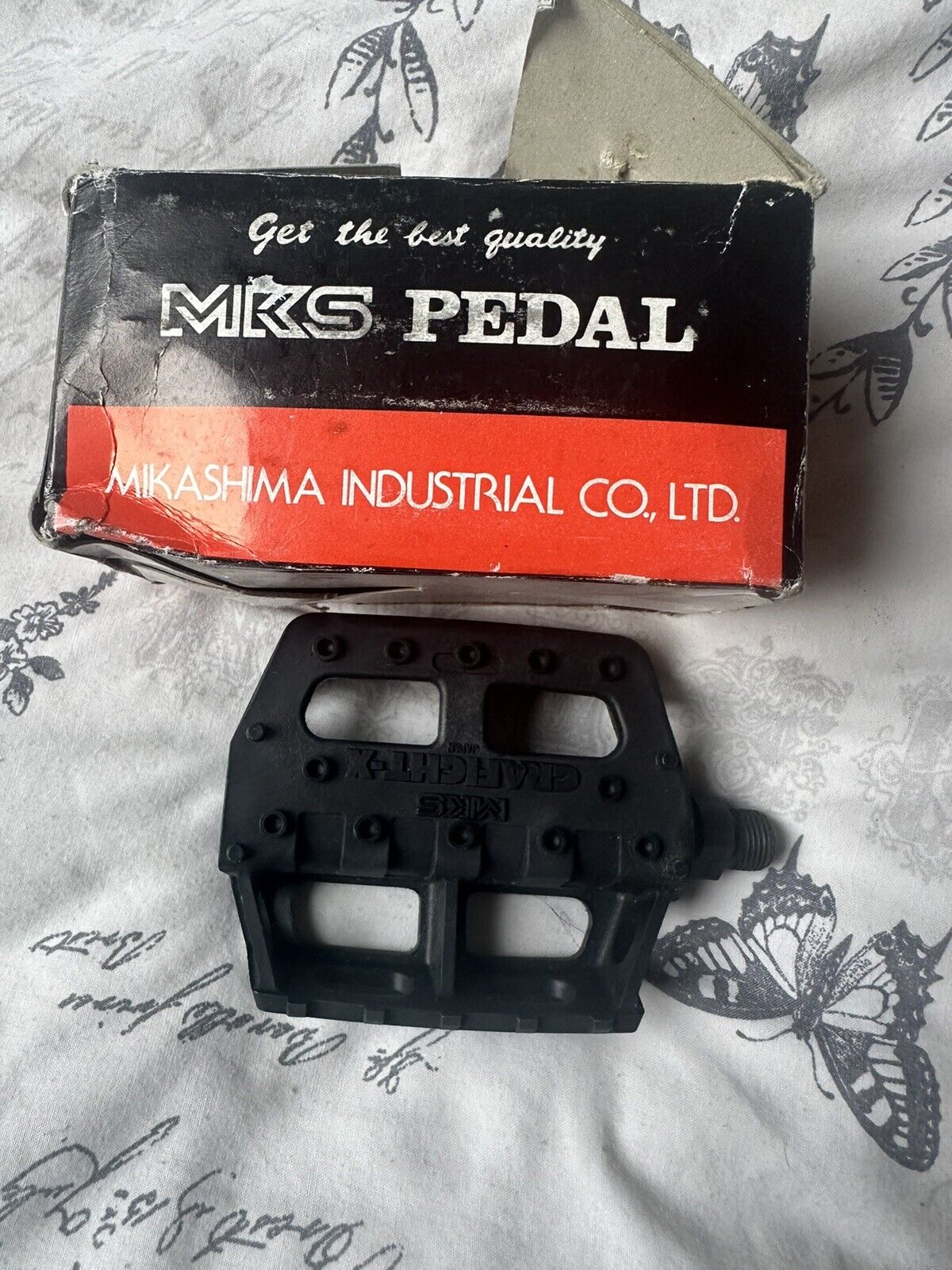 OG BOXED NEW  MKS Graphite Pedals 9/16