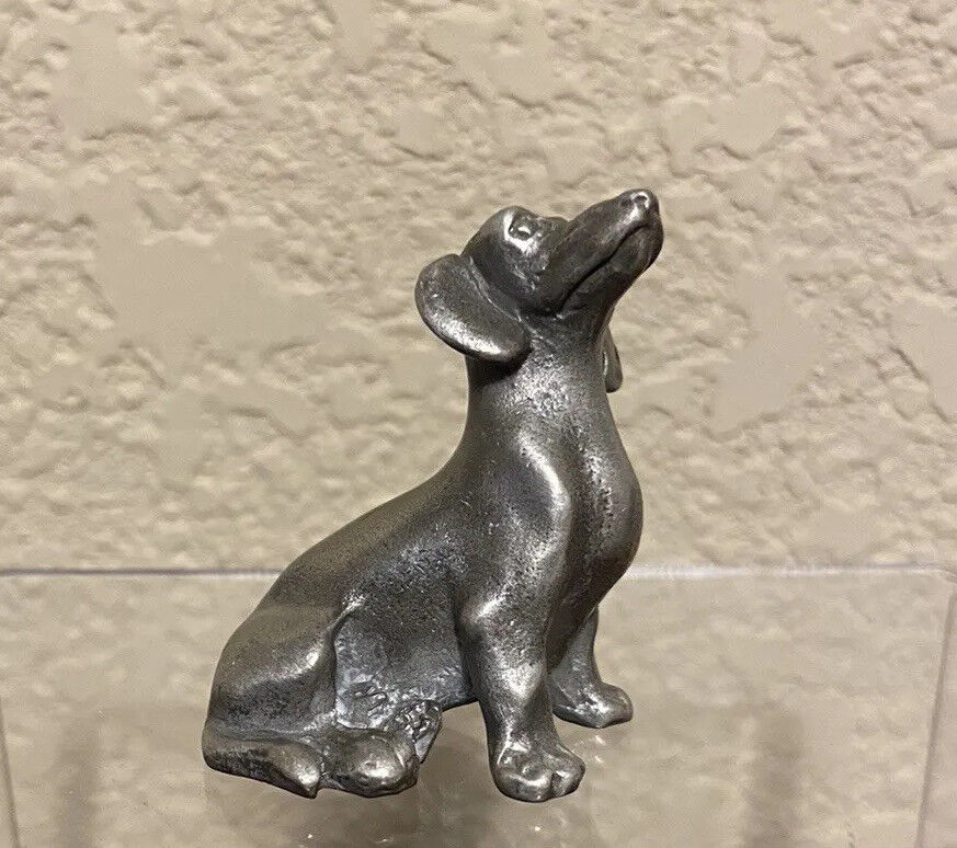 Vgt Uiexiqual Pewter Sitting Hound Dog Figurine Mini Made in the USA