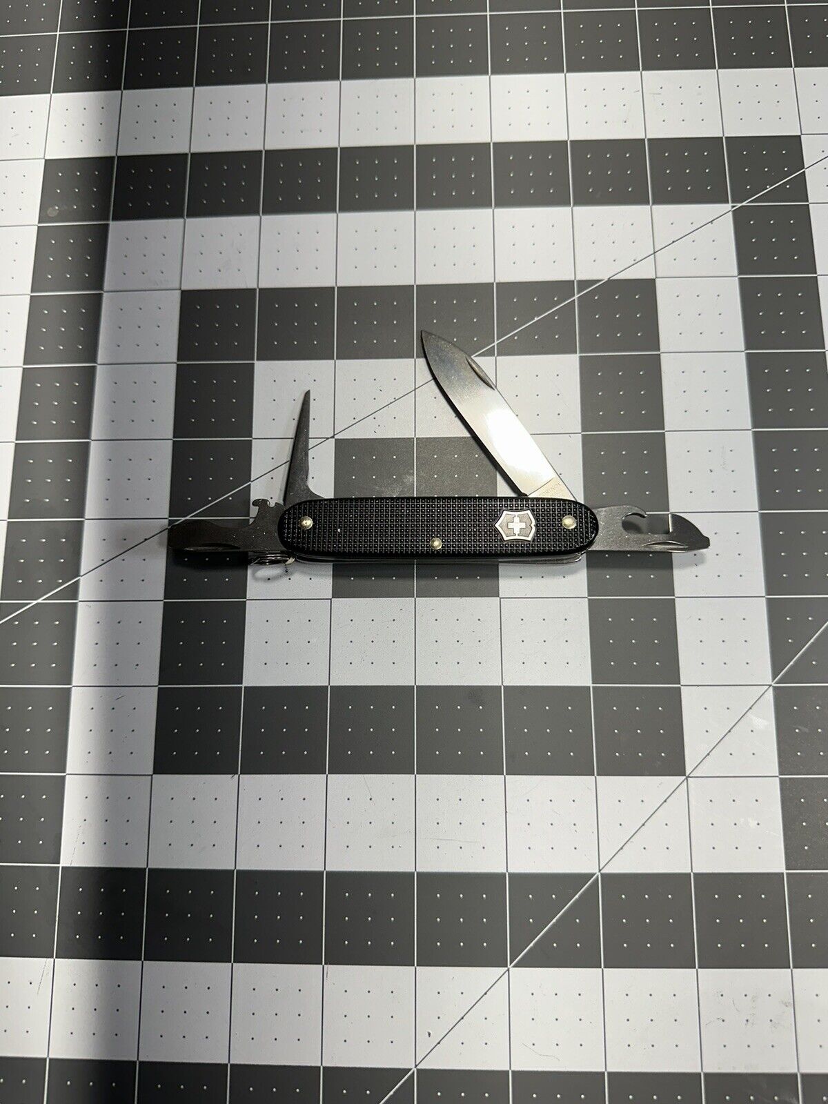Victorinox Pioneer  Swiss Army Knife Soldier 93mm Alox Knife Black - 7096 