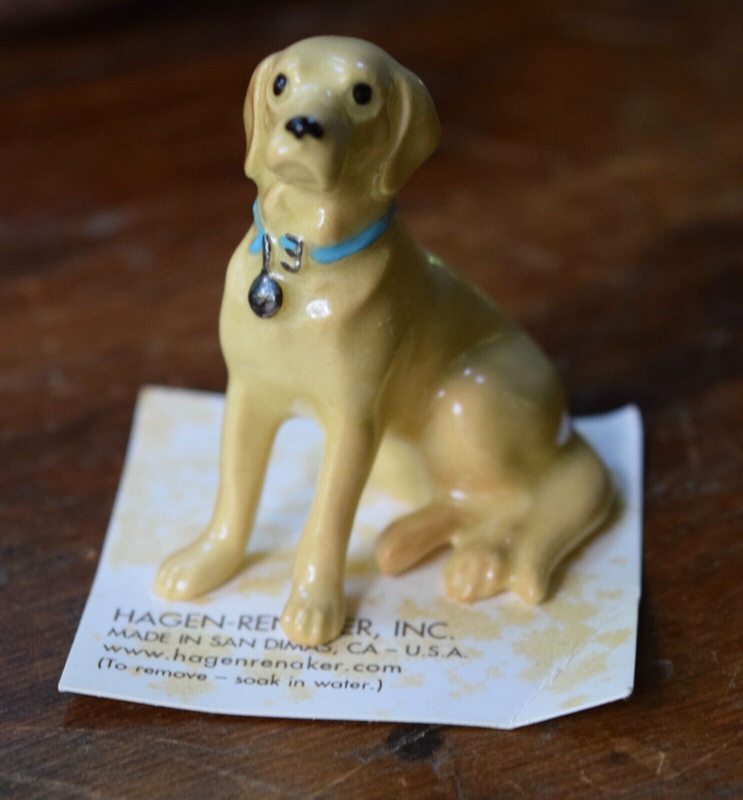 Hagen Renaker Miniature Golden Labrador Retriever Figurine with card #8431