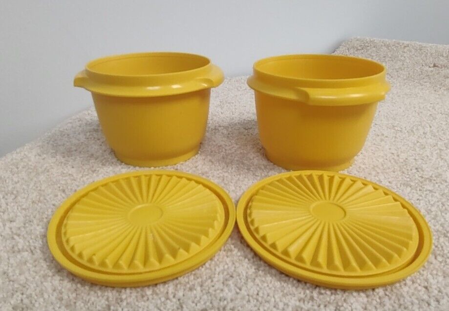 Vintage Lot of 2 Vintage Tupperware Servalier Bowls Yellow #886 with Lids