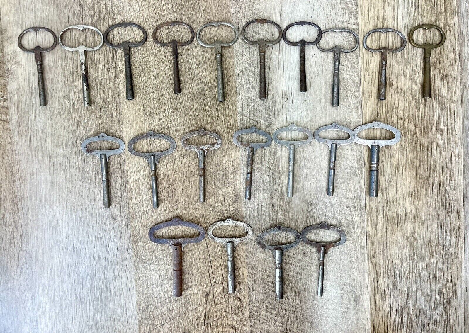 Lot of 21 Misc Clock Keys Vintage Antique French Winding Mantle Various Sizes