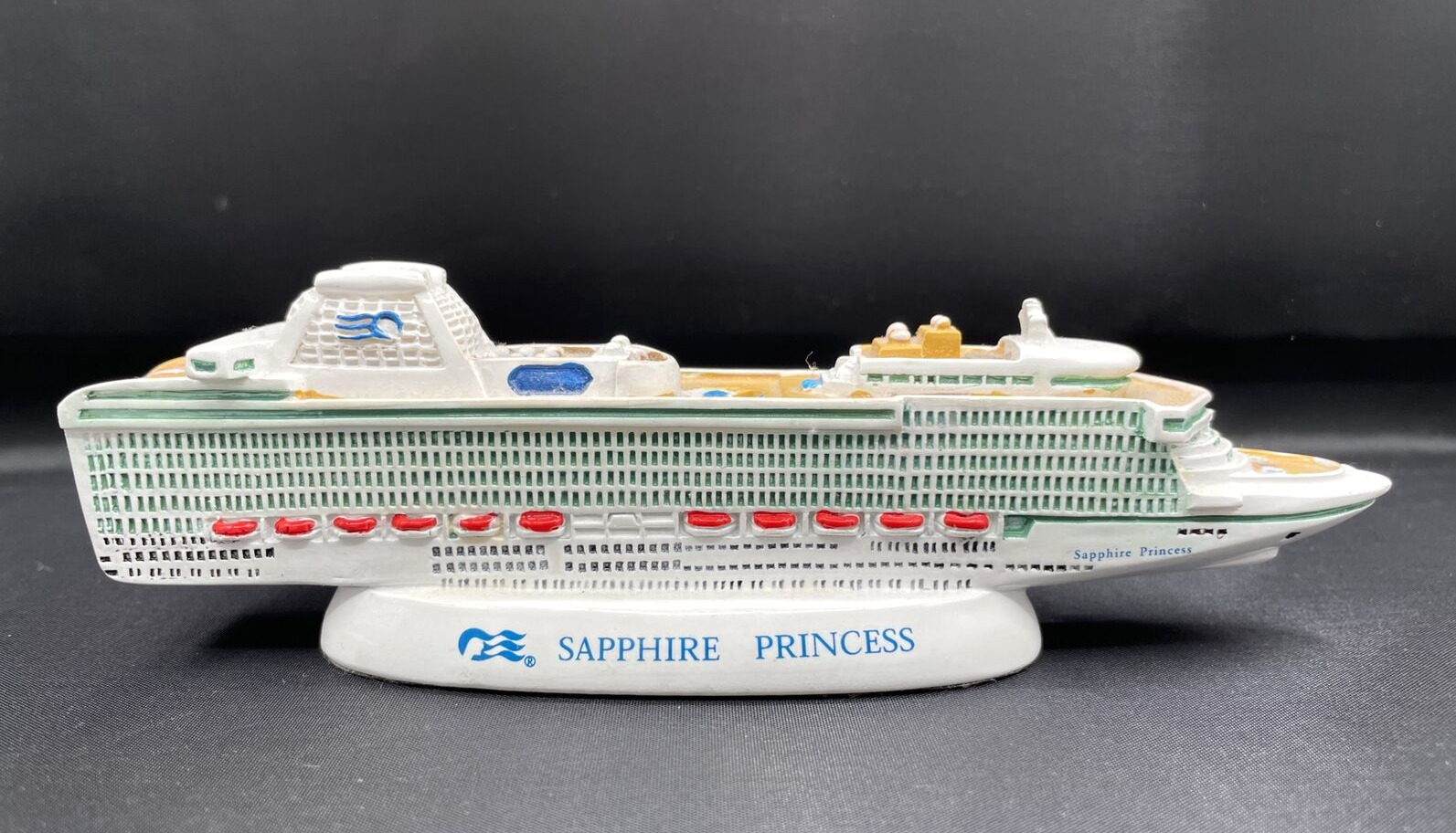 Sapphire Princess Cruise Ship Model Figurine Luxury Liner Sea Ocean Boat