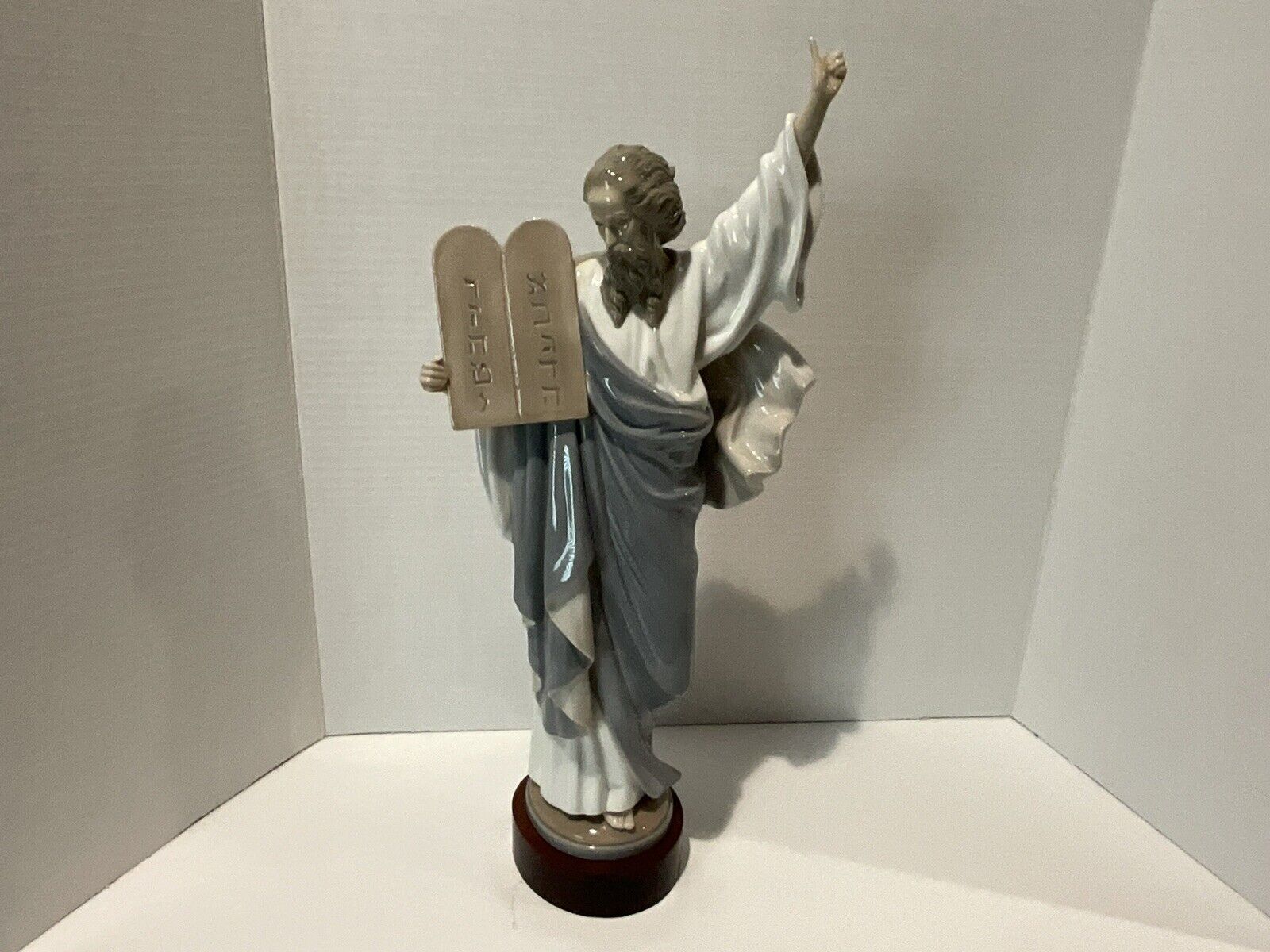 Lladro figurine Moses & Ten Commandments #5170 Porcelain Easter Broken Finger