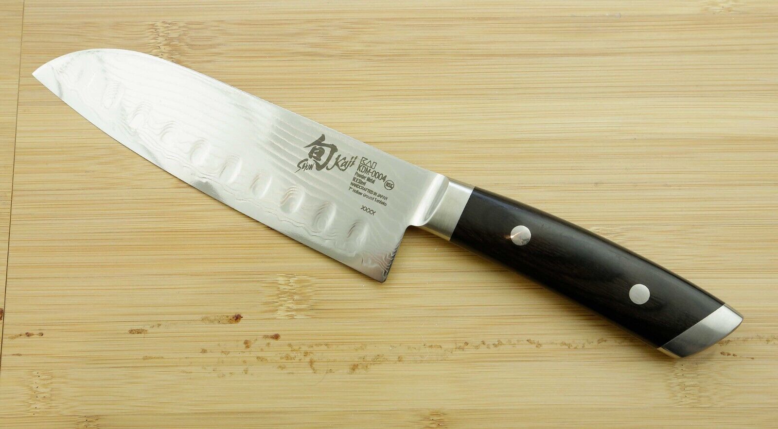 KAI SHUN 7 Inch  Santoku Knife KDM0004 Powder metal MV Steel NEW BLEM