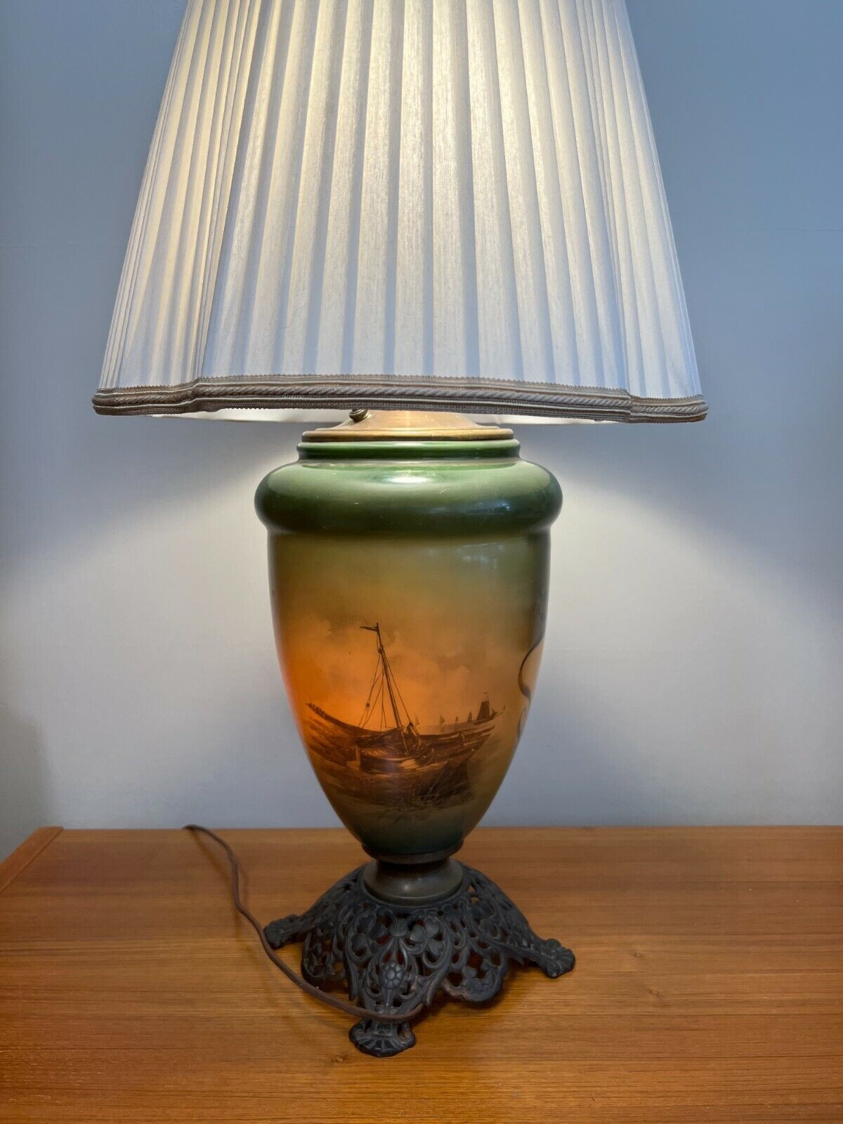 Vintage Handpainted Green Glass Vase & Brass Table Lamp, 32\