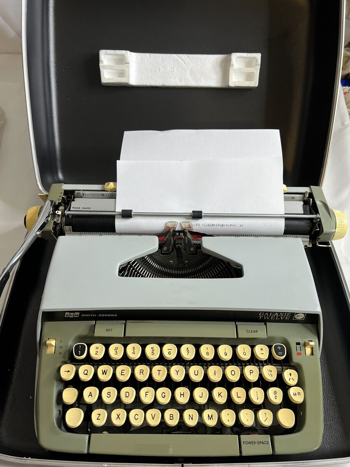 Vintage Typewriter Smith Corona  Blue Green Galaxie Twelve With Hard Case Works