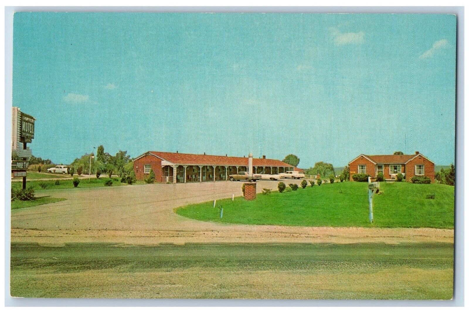 Mansfield Ohio OH Postcard Thompson\'s Motel Ashland Rd. Exterior Building c1960