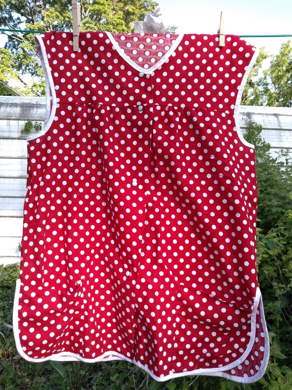 izzys apron usa vintage polka dot red and white 