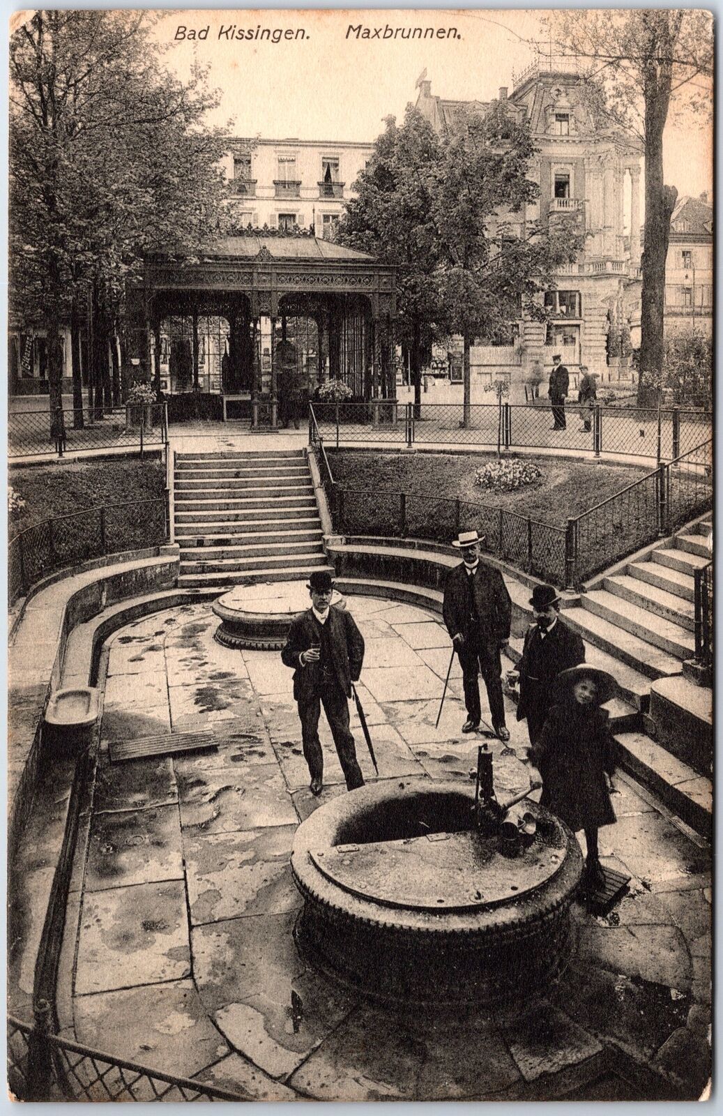VINTAGE POSTCARD VISITORS AT MAX FOUNTAIN SQUARE IN BAD KISSINGEN GERMANY c.1910