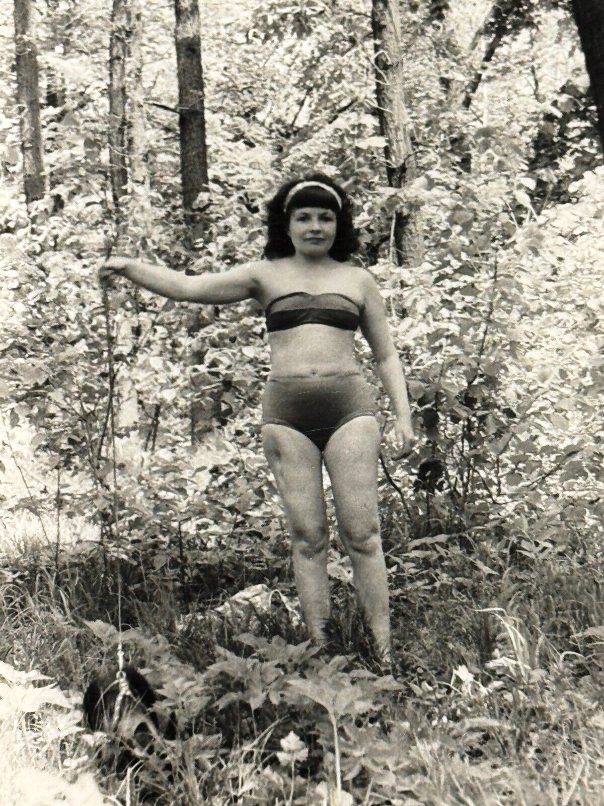 1970s Chic Pretty Young Woman Bikini Swimsuit Female Snapshot VTG ORG PHOTO