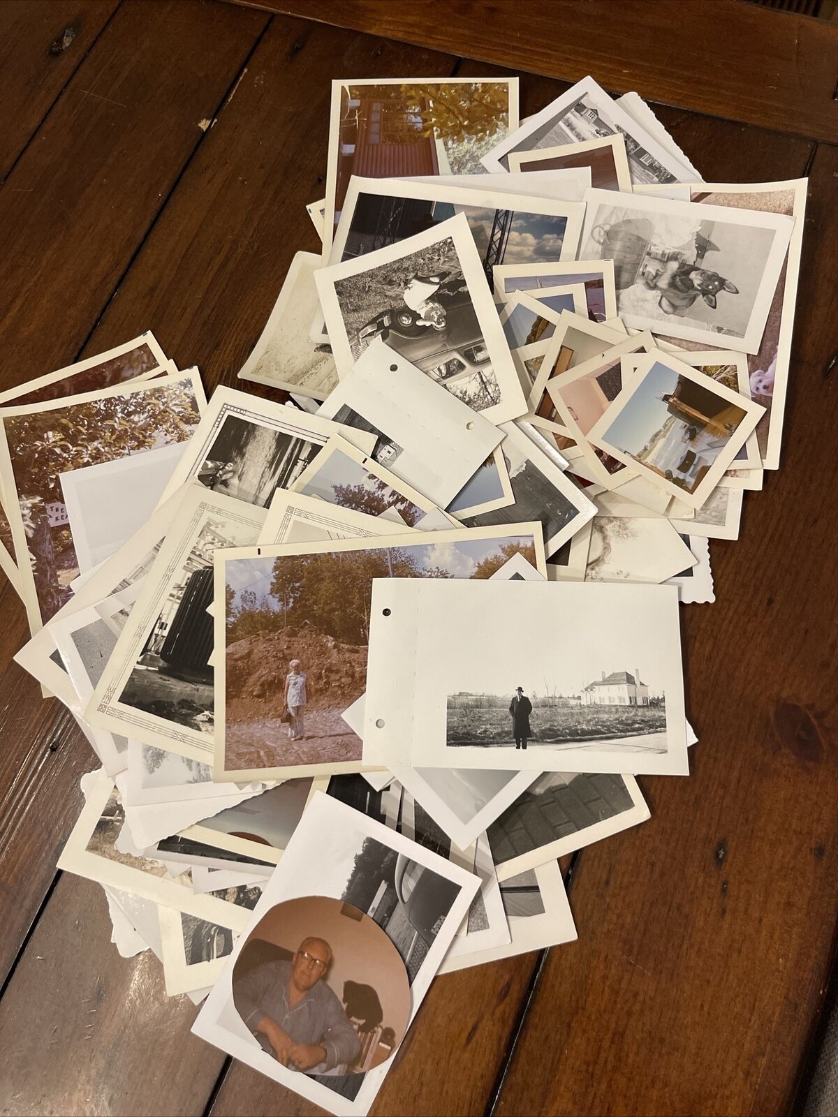 LOT OF 100 ORIGINAL CANADIAN OLD B+W COLOR PHOTOS  VINTAGE SNAPSHAPSHOTS 50s-70s
