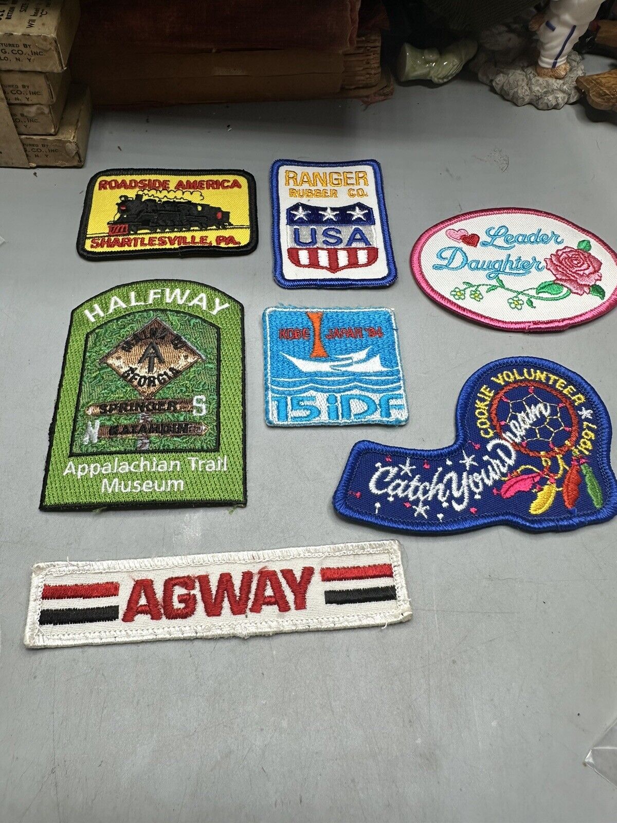 Mixed Lot Of 7 Patches - Roadside America, Agway, 1994 Olympics,Girl Scouts, Etc