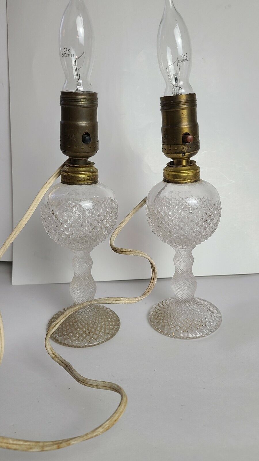 2 Vtg Antique Clear Crystal Cut Glass Table Lamp Accent Light Fixture Boudoir 