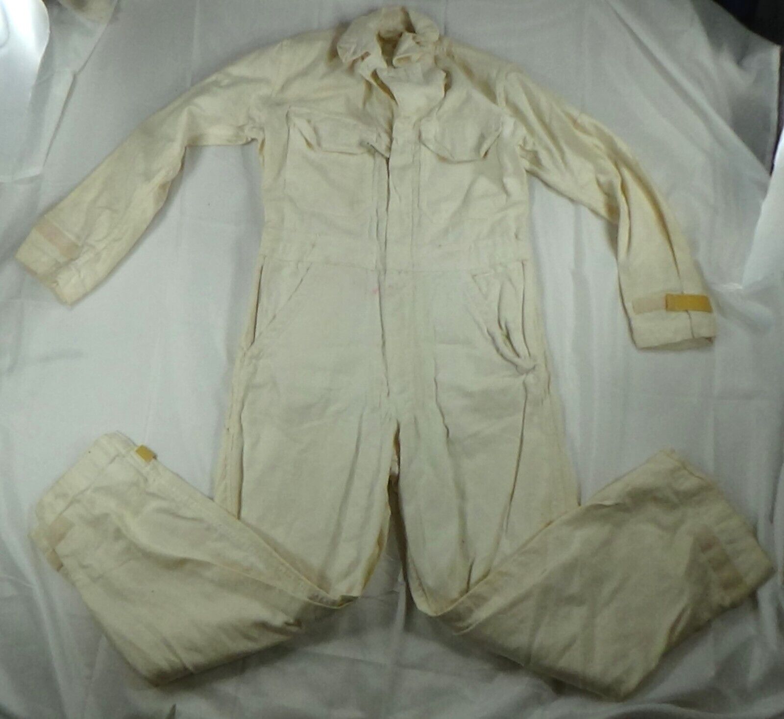 VTG 70s US Military Distressed White Coveralls CMU-3/P  Size Small Regular