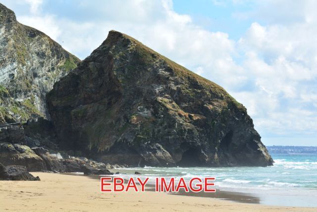 PHOTO  BEDRUTHAN STEP: CARNEWAS ISLAND AND CARNEWAS POINT THE SOUTH PART OF WHIT