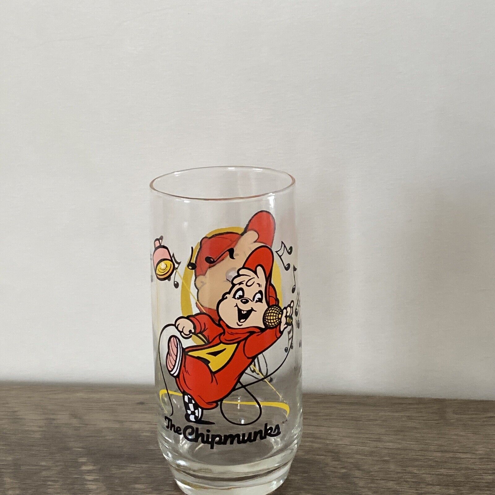1985 Vintage Alvin and the Chipmunks glass Bagdasarian Hardee\'s promo Alvin