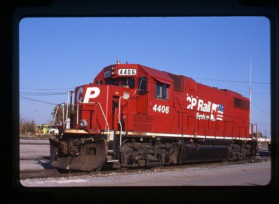 Original Railroad Slide CP Canadian Pacific 4406 GP38-2 at Bensenville, IL
