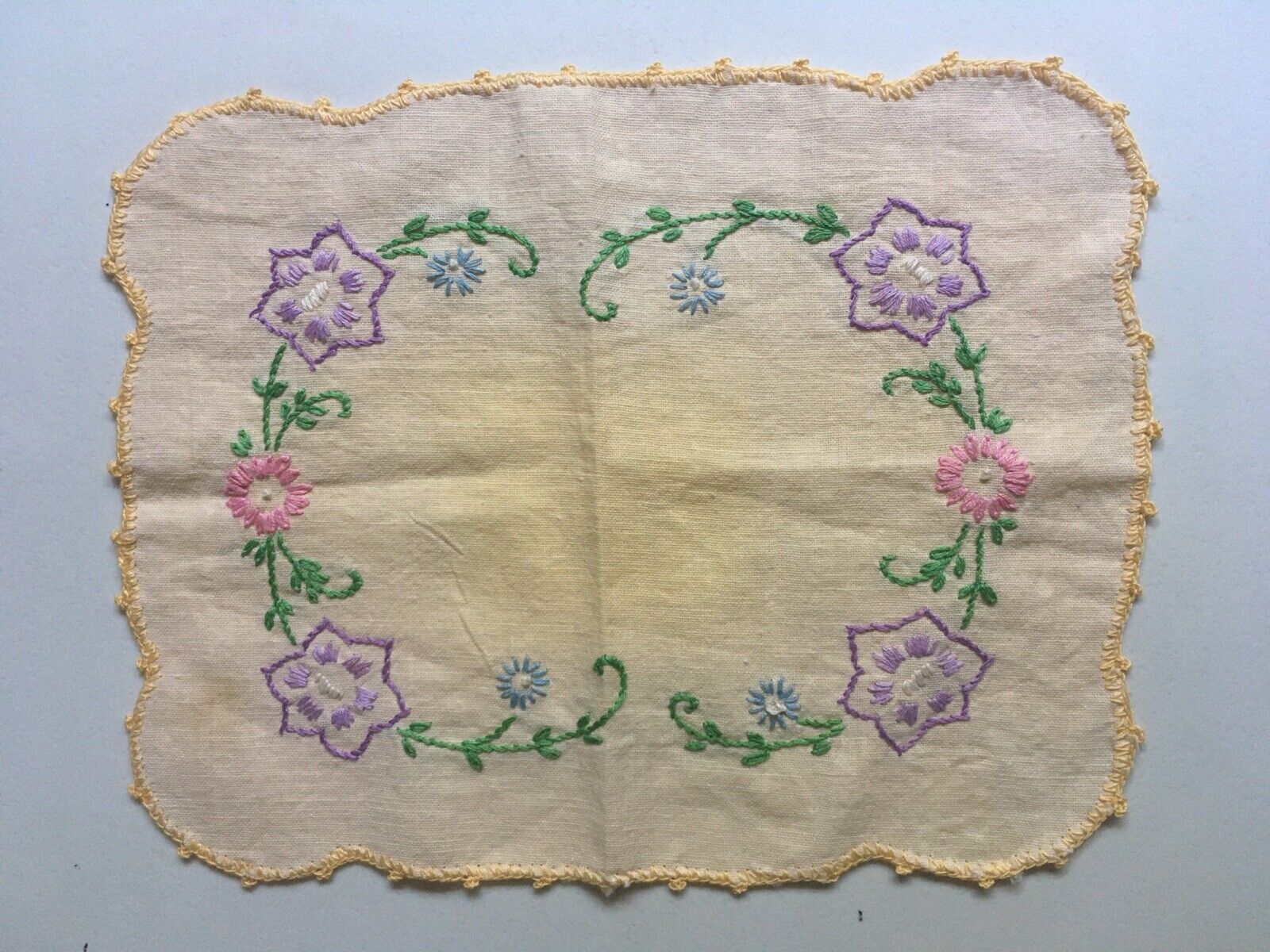 Vintage Hand Embroidered Crocheted Edge Doily Linen 10”