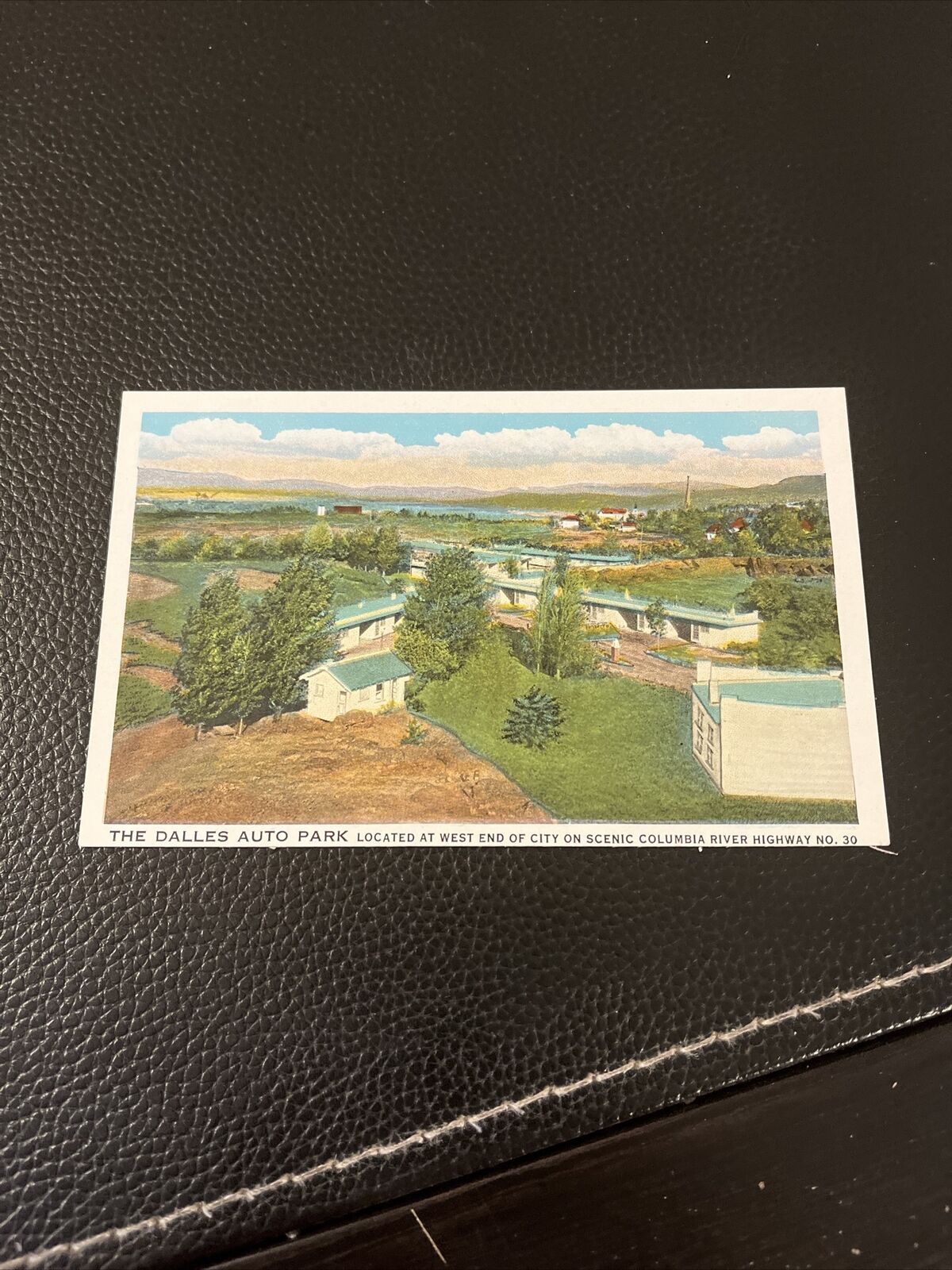 Vintage LINEN ROADSIDE Postcard-OREGON--The Dalles--View of the Auto Park Hwy 30