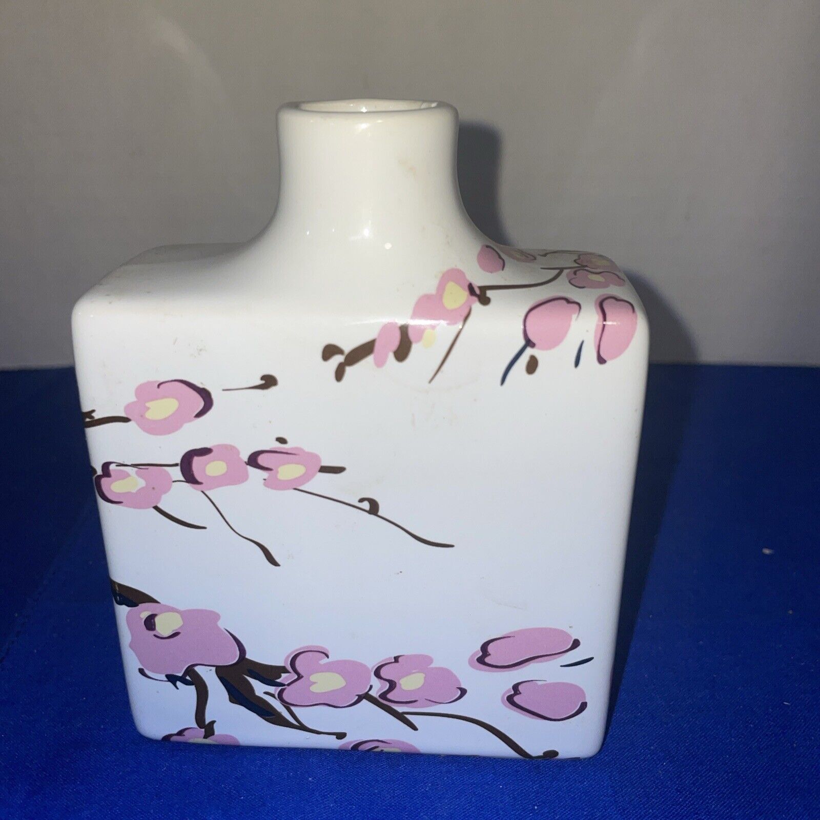 Vintage Elegant Porcelain Bud Vase - Estate Find