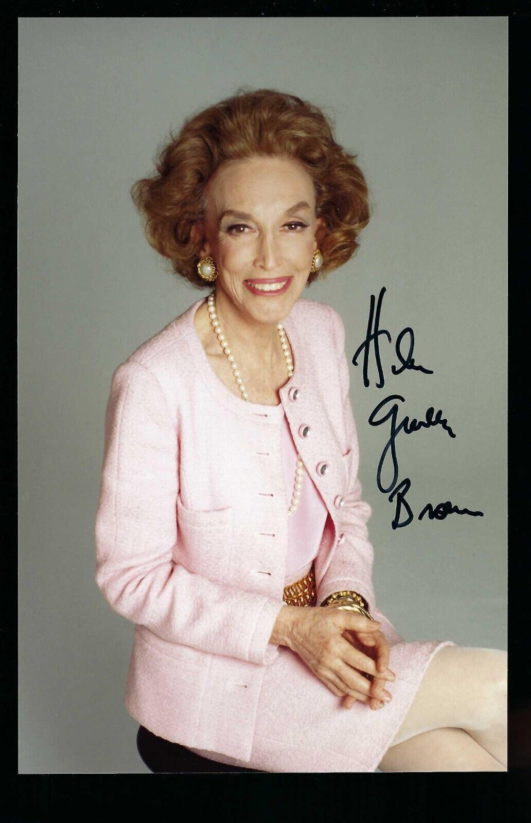 Helen Gurley Brown signed 7x10 photograph author, publisher